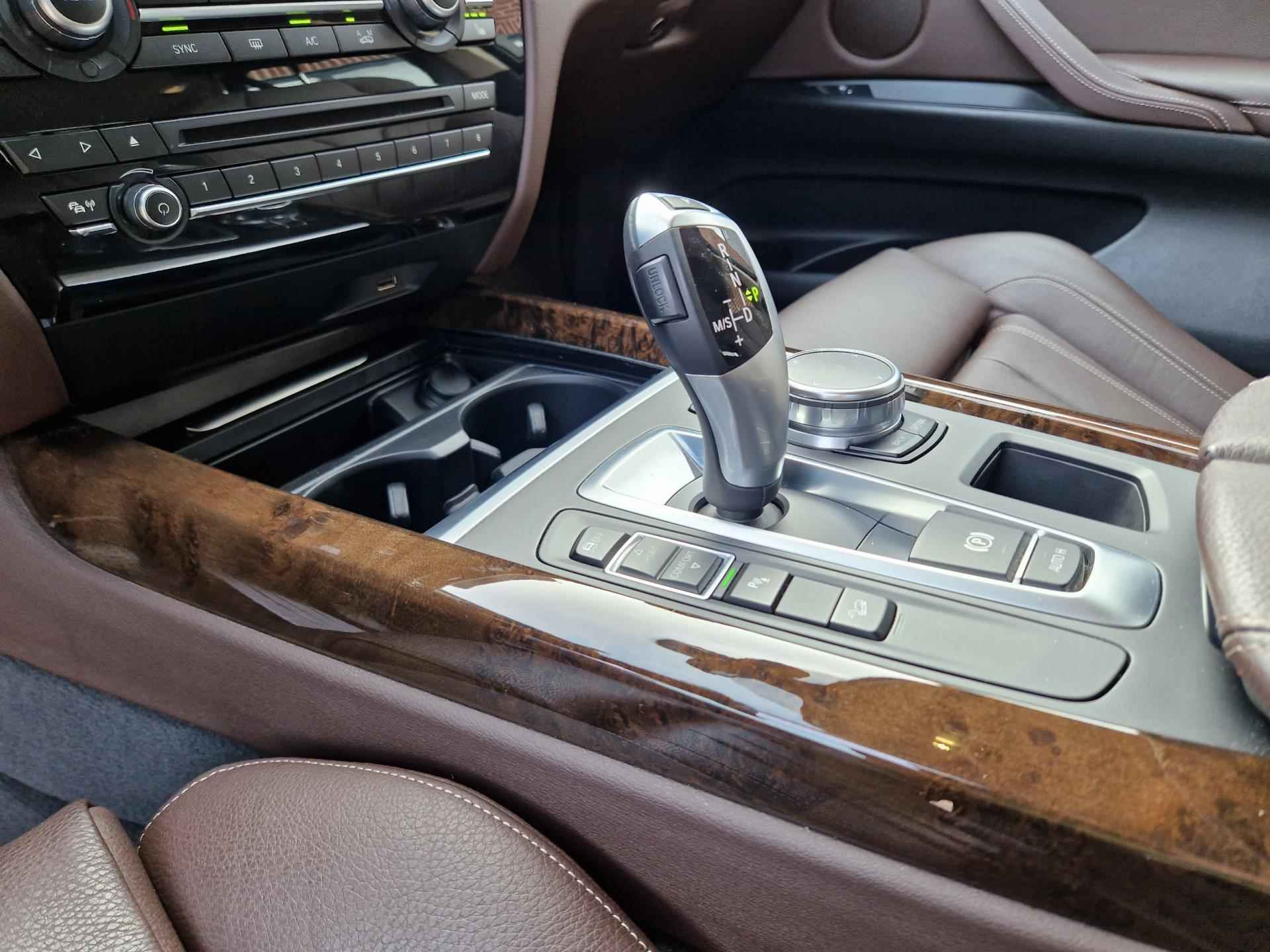 BMW X5 XDrive30d High Executive Panorama-dak Elektrische Sportstoel + Geheugen Trekhaak 3500 Kg Camera WLAN Draadloos laden Alarm3 - 13/37