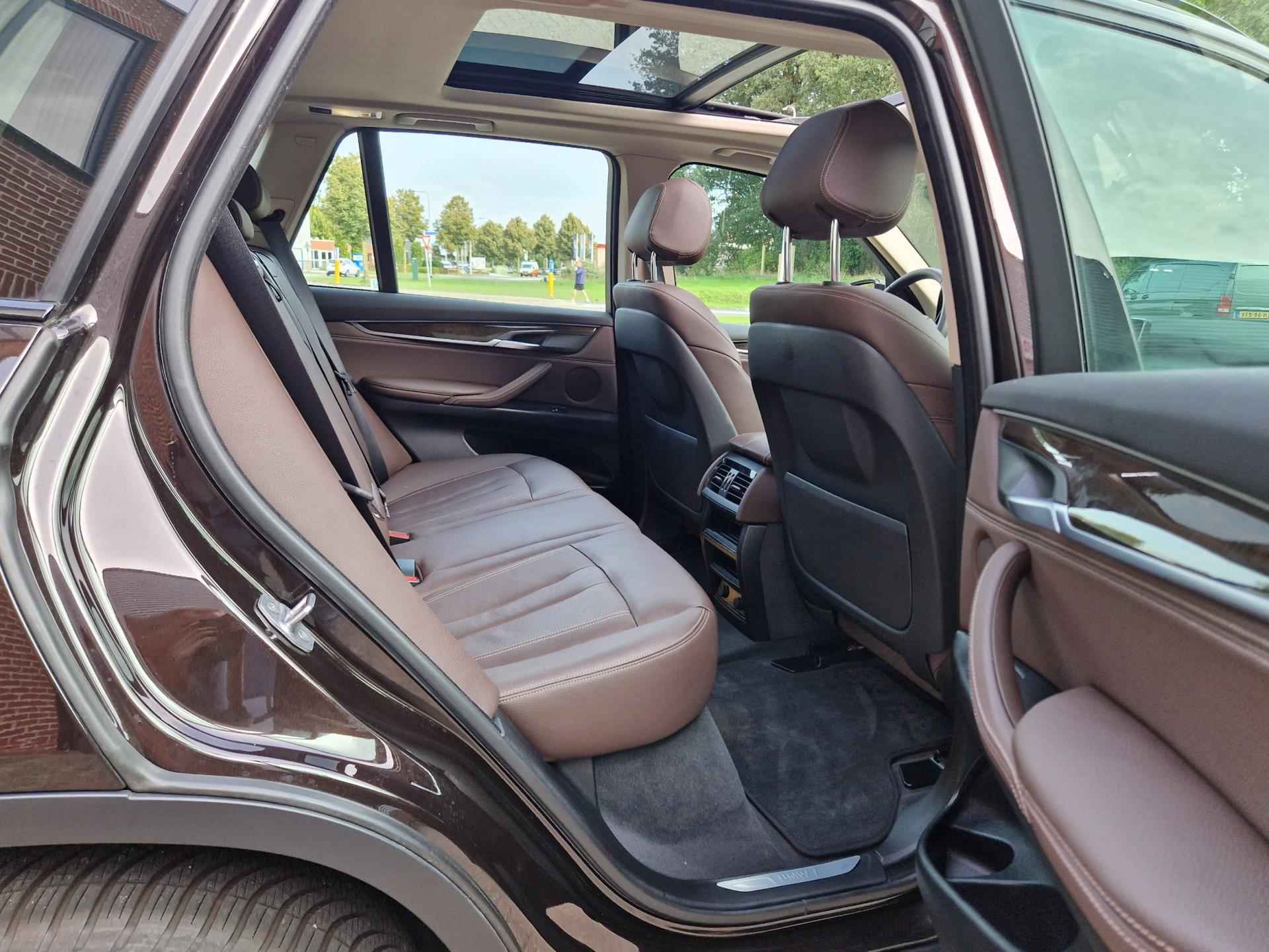 BMW X5 XDrive30d High Executive Panorama-dak Elektrische Sportstoel + Geheugen Trekhaak 3500 Kg Camera WLAN Draadloos laden Alarm3 - 17/37