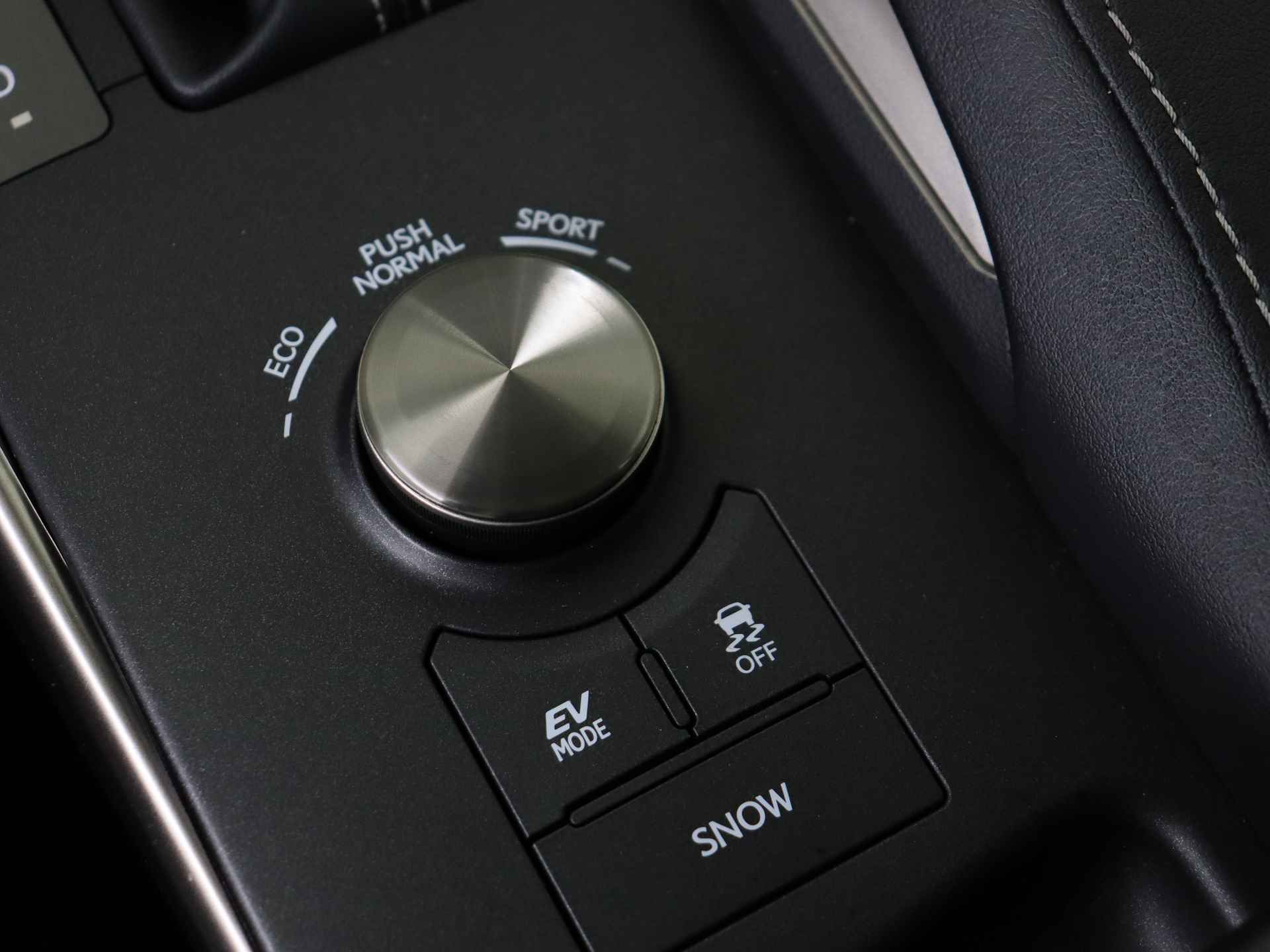 Lexus IS 300h Hybrid Luxury Line Limited | Mark Levinson | Safety System | Stoel & Stuurverwarming | Quad LED | - 37/53