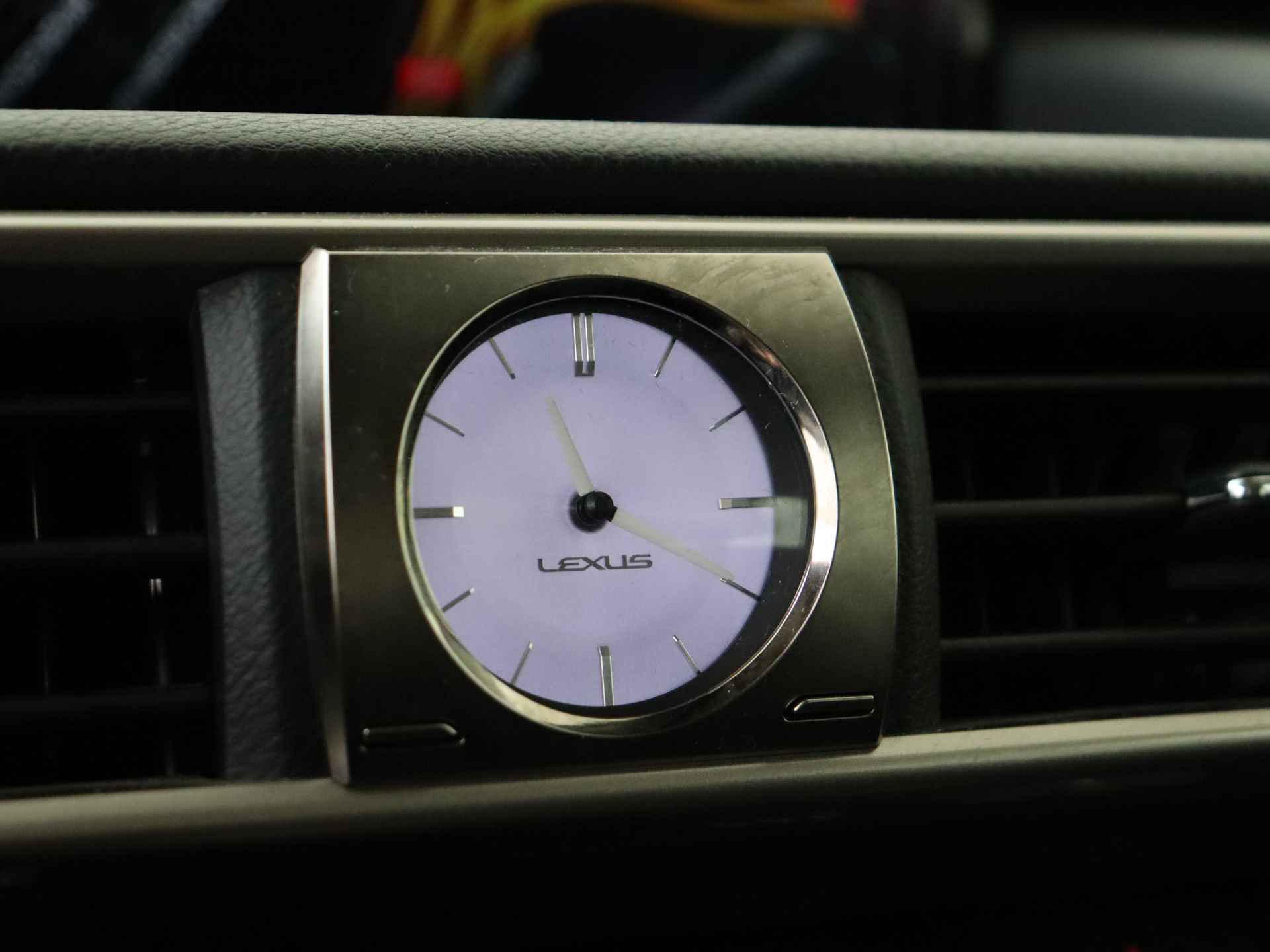 Lexus IS 300h Hybrid Luxury Line Limited | Mark Levinson | Safety System | Stoel & Stuurverwarming | Quad LED | - 40/53