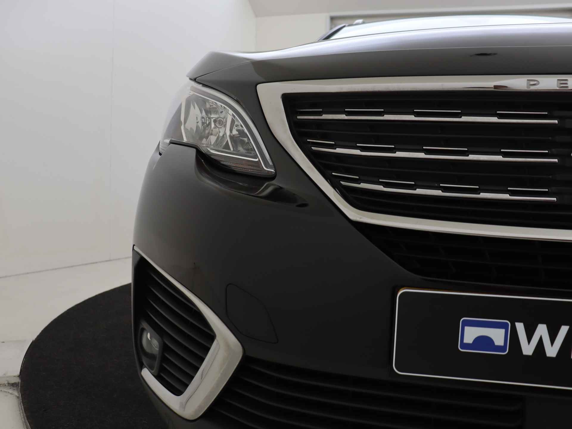 Peugeot 5008 1.2 PureTech Blue Lease Premium 130 pk | Trekhaak | Navigatie | Climate Control - 15/39