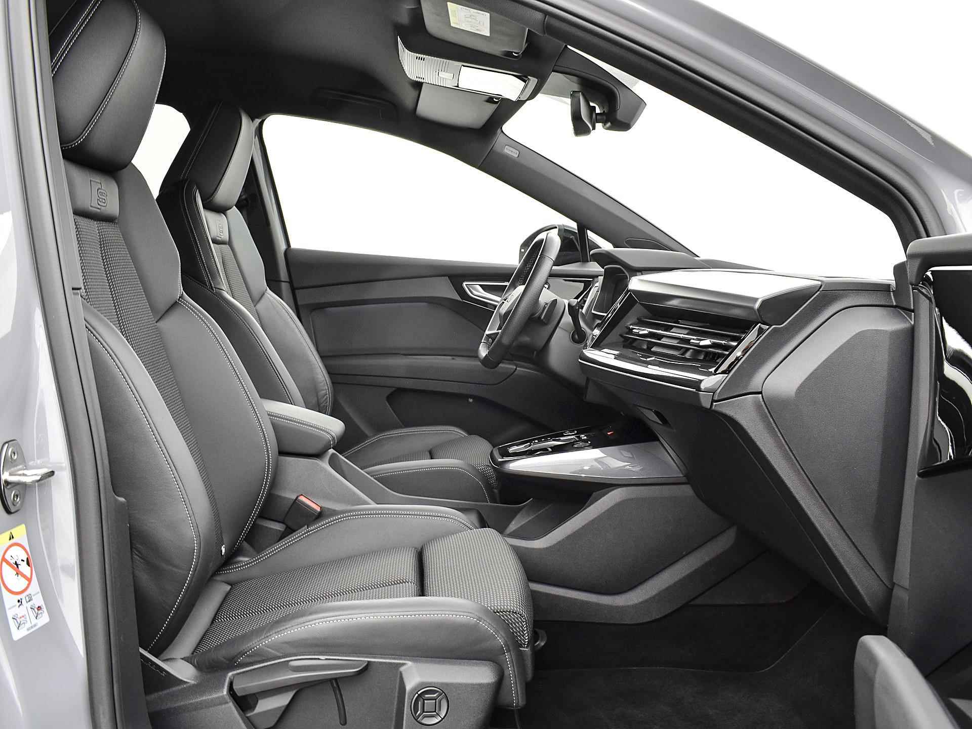 Audi Q4 e-tron 40 S edition 204pk 77 kWh | ACC | Head-Up | Keyless | Elek. Achterklep | Camera | S-Line | 20'' Inch | 12 maanden BOVAG Garantie - 9/29