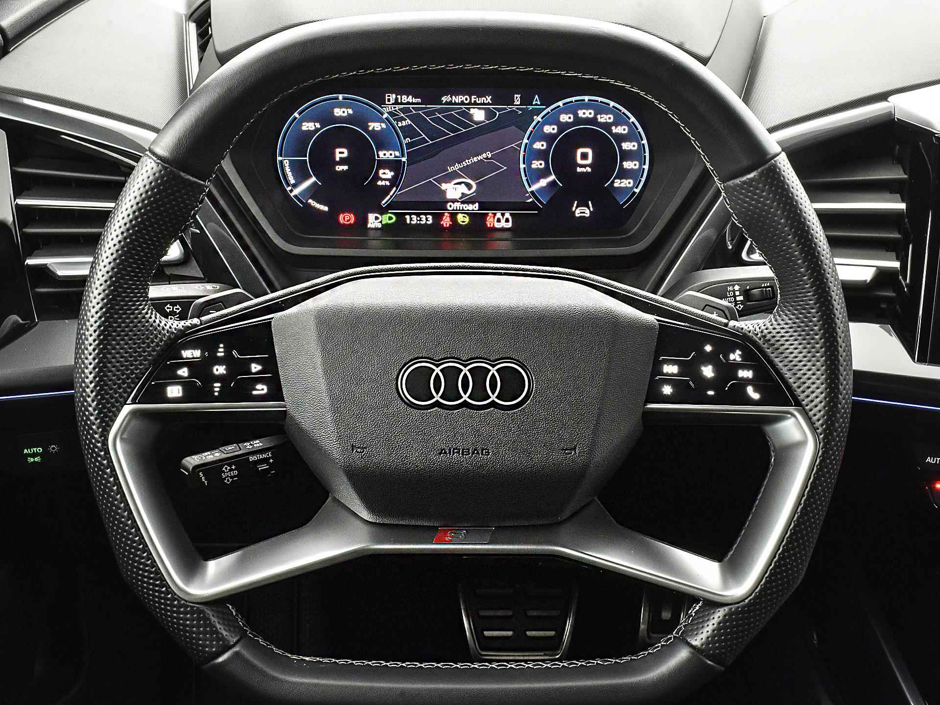 Audi Q4 e-tron 40 S edition 204pk 77 kWh | ACC | Head-Up | Keyless | Elek. Achterklep | Camera | S-Line | 20'' Inch | 12 maanden BOVAG Garantie - 15/29