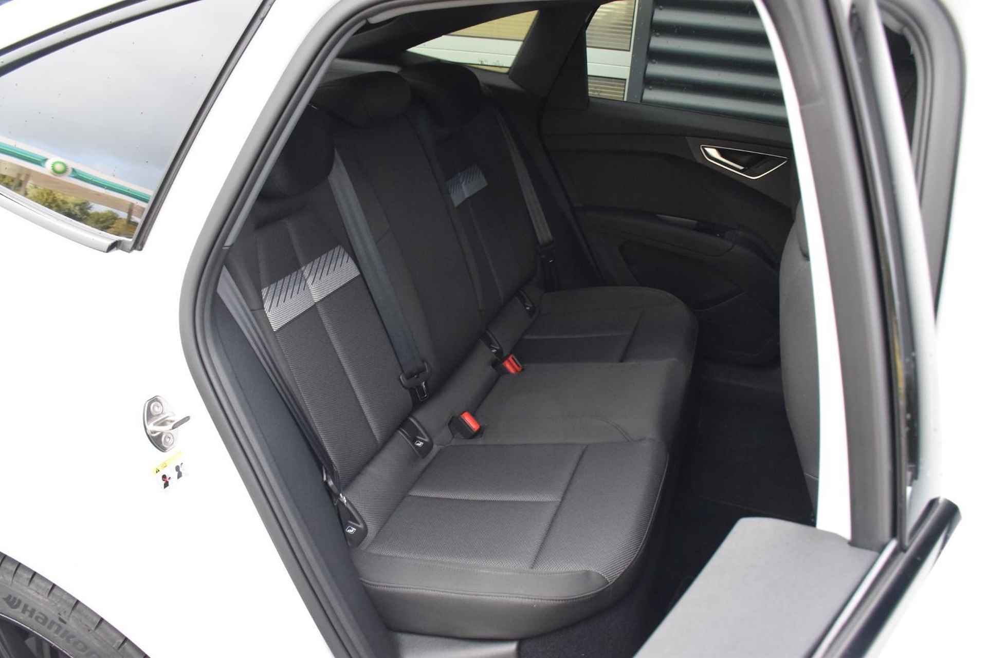 Audi Q4 Sportback e-tron 204pk 40 Advanced Edition 77 kWh | Adaptive Cruise | Zwart Optiek | Achteruitrijcamera - 15/54