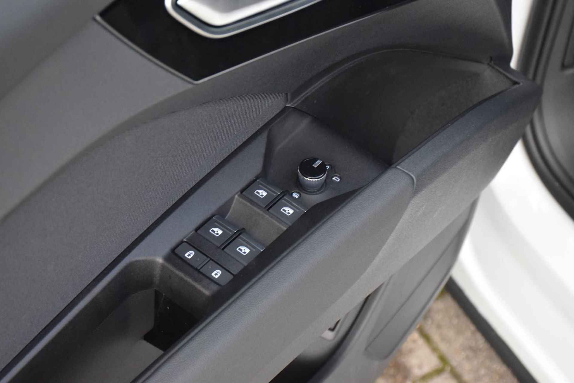 Audi Q4 Sportback e-tron 204pk 40 Advanced Edition 77 kWh | Adaptive Cruise | Zwart Optiek | Achteruitrijcamera - 35/54