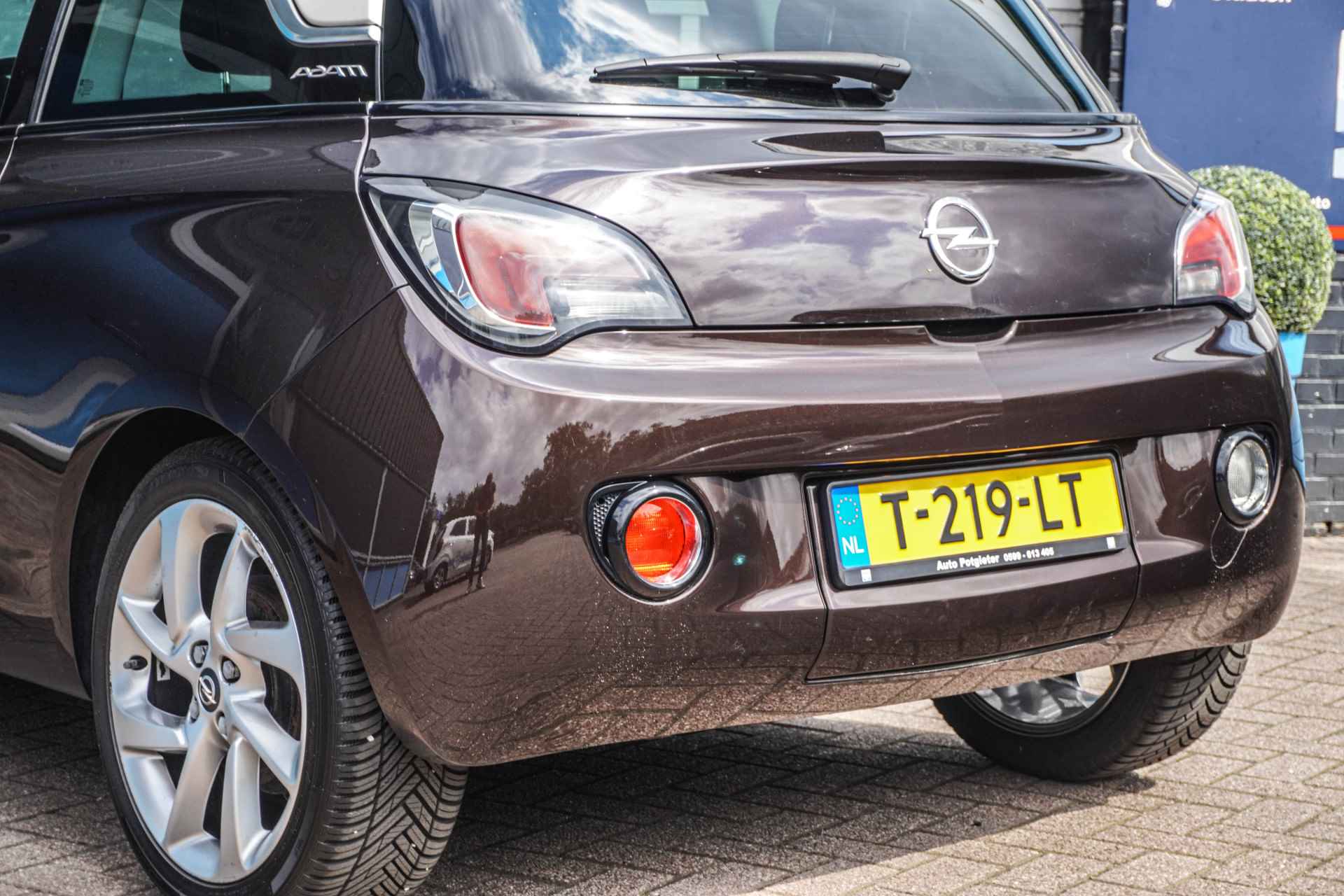 Opel ADAM 1.0 Turbo Rocks | Ingebouwde Fietsendrager | Cruise Control | Rijklaar + 12 Maand BOVAG Garantie - 11/29