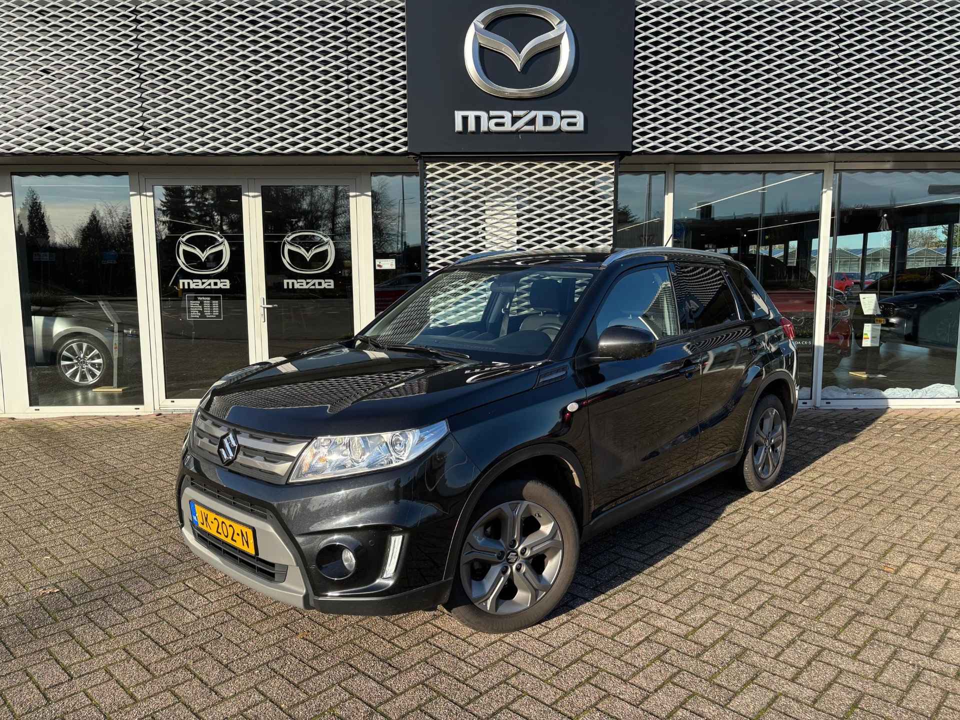 Suzuki Vitara 1.6 Exclusive | AUTOMAAT | TREKHAAK AFNEEMBAAR | WEINIG KILOMETERS | NL-AUTO | - 2/6