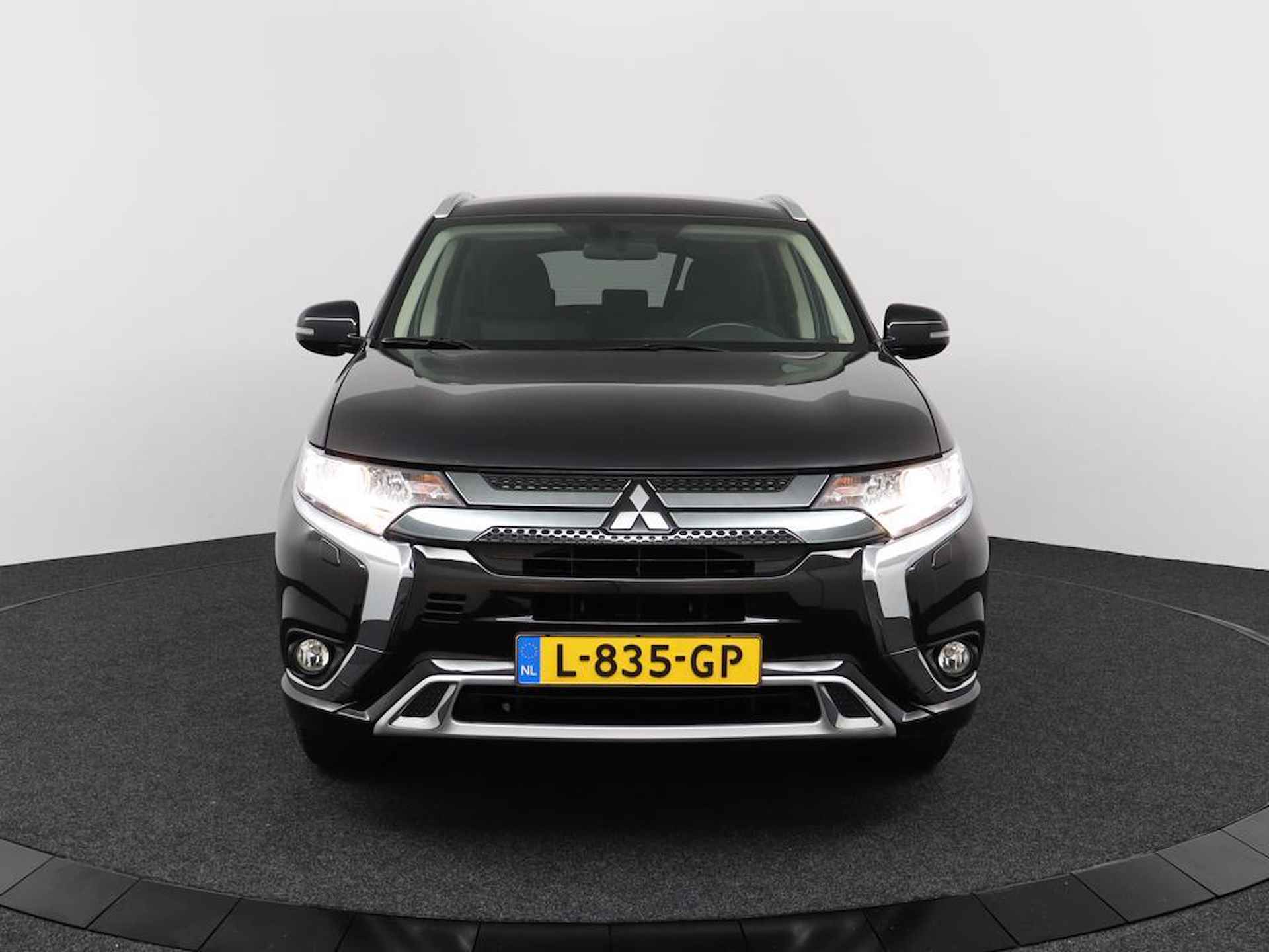 Mitsubishi Outlander 2.4 PHEV Pure | Automaat | Eerste Eigenaar | Camera | Climate Control | Apple Carplay / Android Auto NAVI | 1.500kg trekgewicht - 8/46