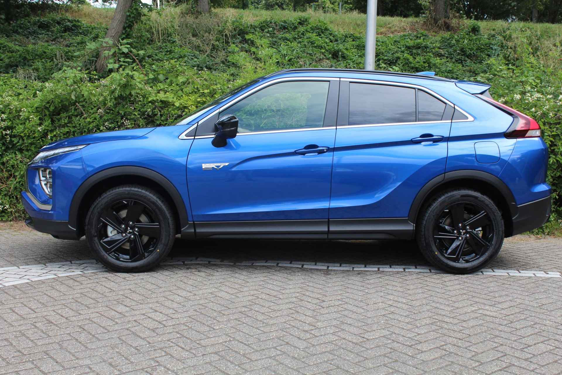 Mitsubishi Eclipse Cross 2.4 PHEV Black Edition | € 8000 ,- VOORRAAD KORTING |  op =op AUTOMAAT | BLINDSPOT | NOODREMSYSTEEM | 4X4 | 360 GRADEN CAMERA | STOEL & STUURVERWARING | - 2/25