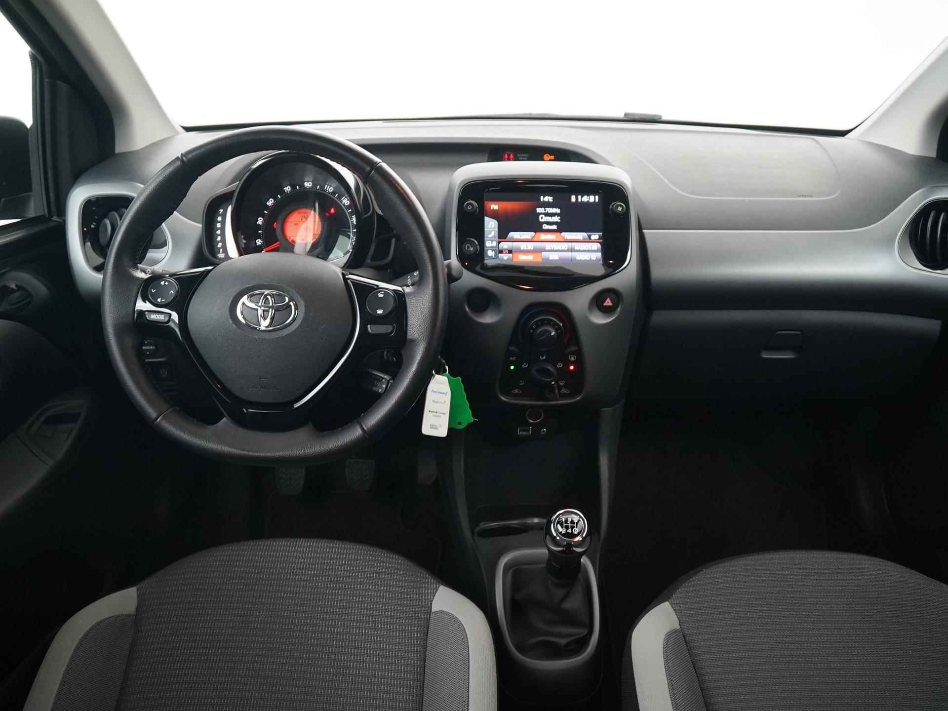 Toyota Aygo 1.0 VVT-i x-play | Camera | Apple/Android Carplay | Zondag Open! - 5/33