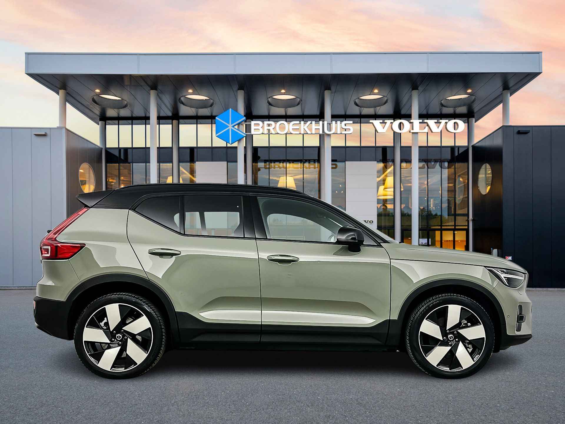 Volvo XC40 Single Motor Extended Range Ultimate 82 kWh | 20" | Pixel LED | Microtech / Nubuck bekleding | Getint glas - 8/69