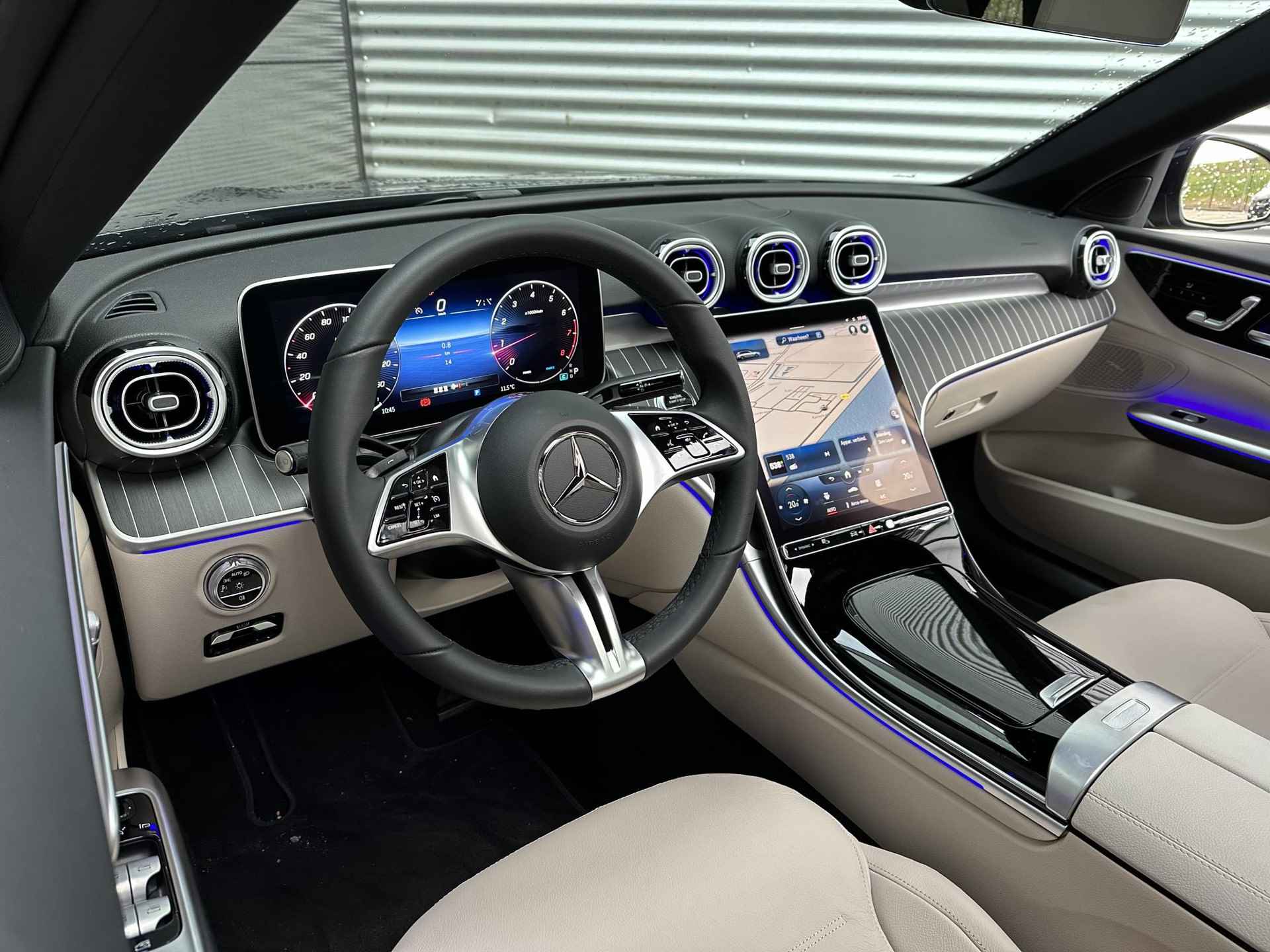 Mercedes-Benz C-Klasse Estate 200 Luxury Line | Premium | Panoramadak | Memorystoelen Verwarmd | 360° Camera | Sfeerverlichting | Trekhaak - 8/11