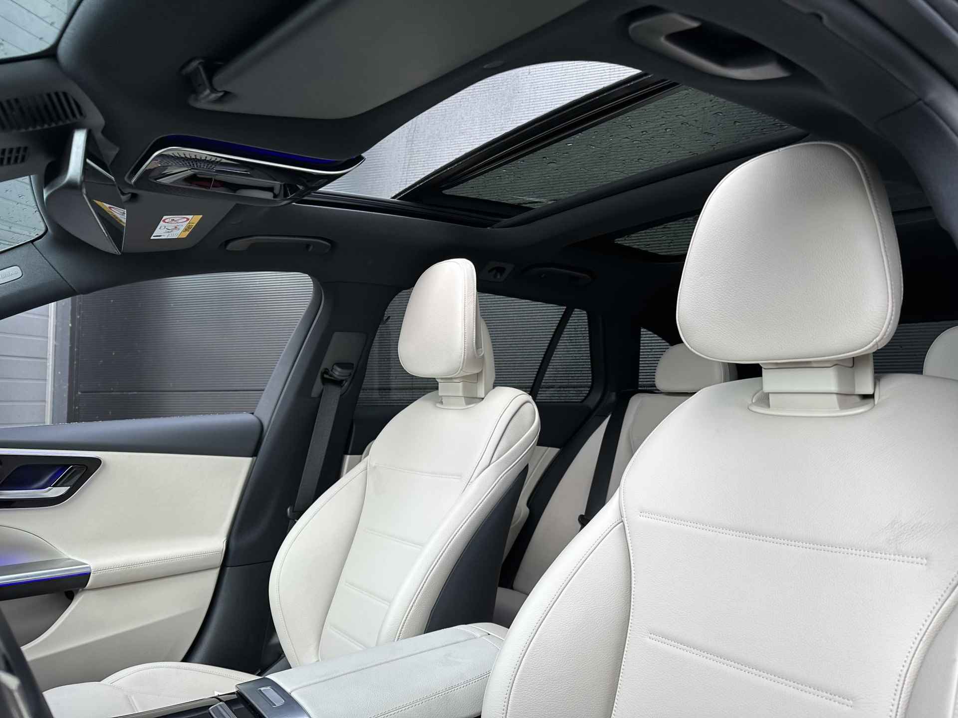 Mercedes-Benz C-Klasse Estate 200 Luxury Line | Premium | Panoramadak | Memorystoelen Verwarmd | 360° Camera | Sfeerverlichting | Trekhaak - 11/11