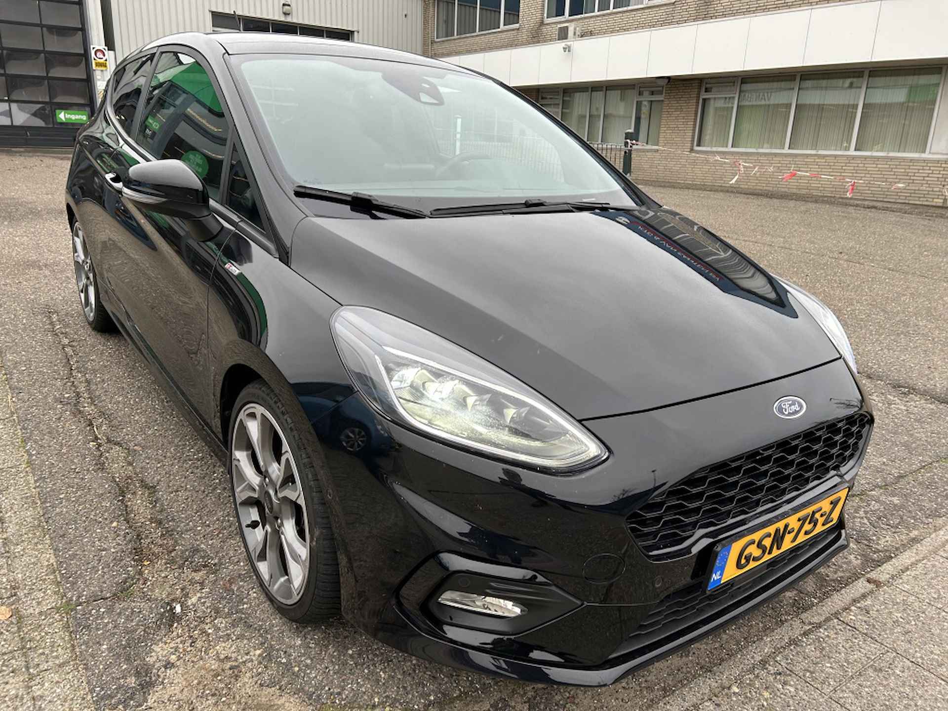 Ford Fiesta 1.0 EcoBoost Hybrid ST-Line X panodak - 9/37