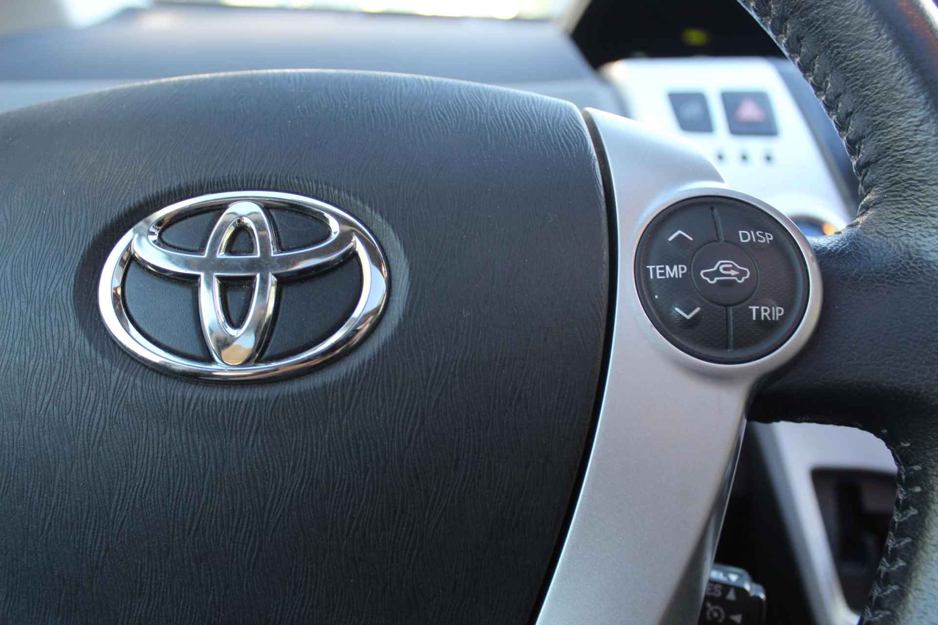 Toyota Prius + 1.8 ASPIRATION CRUISE CLIMA LENDE STEUN KEYLESS PANODAK HEAD-UP DISPLAY 7 PERS UITVOERING - 9/32
