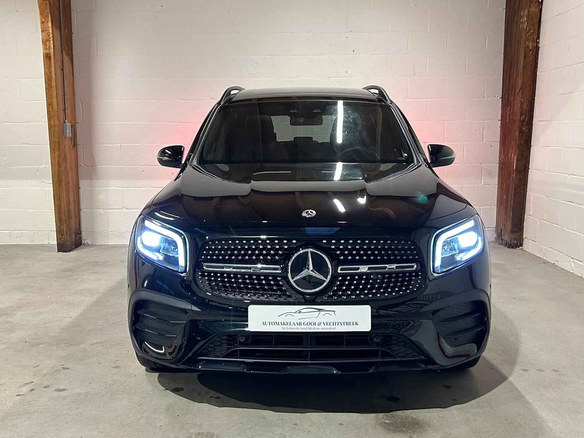 Mercedes-Benz GLB 200 AMG Line / Panorama / Sfeerverlichting / Camera - 3/20