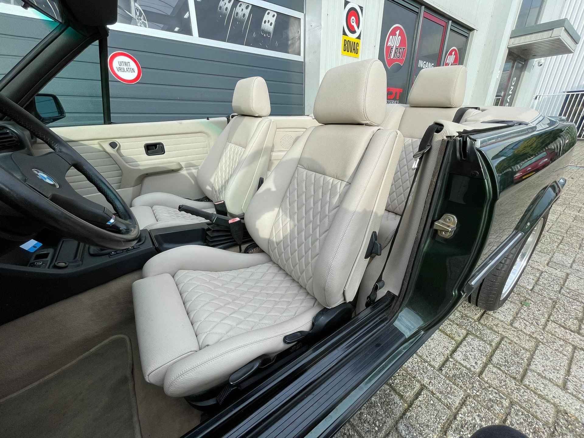 BMW 3-serie Cabrio 320i E30 6cilinder cabrio|leer|hand - 18/26