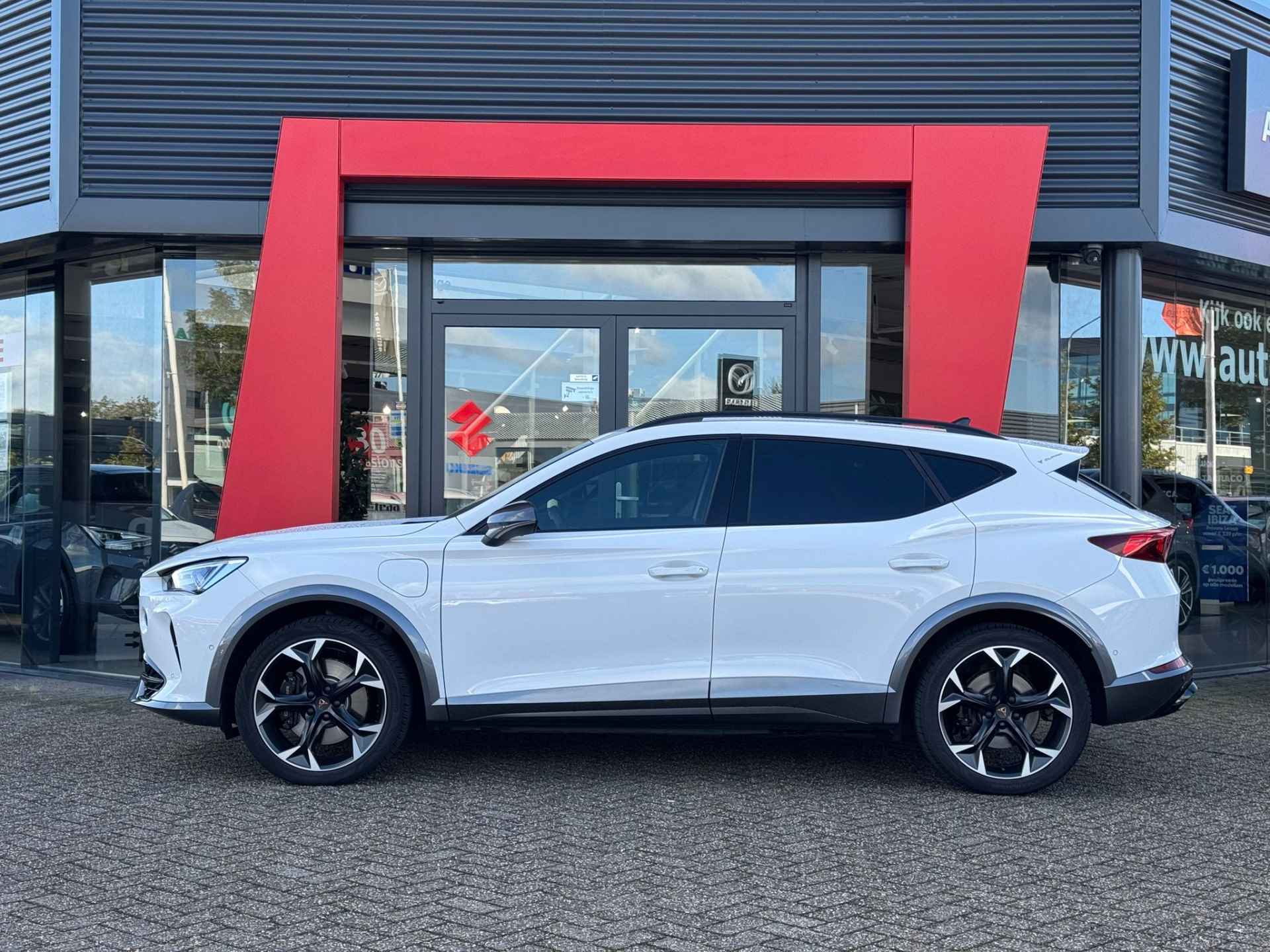 CUPRA Formentor 1.4 e-Hybrid Performance 245PK! / 19'' LMV / ELEK. KLEP / SUUR + STOEL VERW. / - 2/26