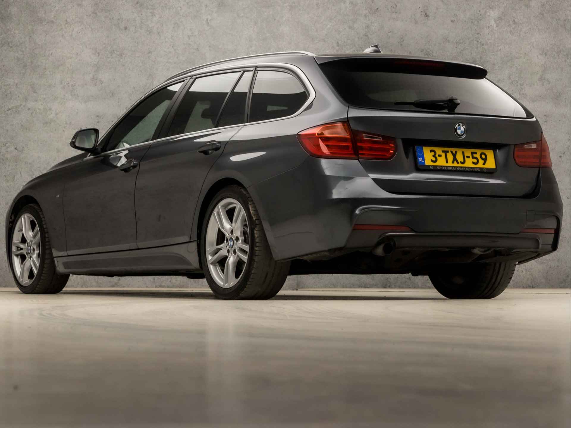 BMW 3 Serie Touring 316i Executive M Sport (GROOT NAVI, M PAKKET, CLIMATE, GETINT GLAS, ALCANTARA SPORTSTOELEN, PARKEERSENSOREN, CRUISE, NIEUWE APK, NIEUWSTAAT) - 3/35