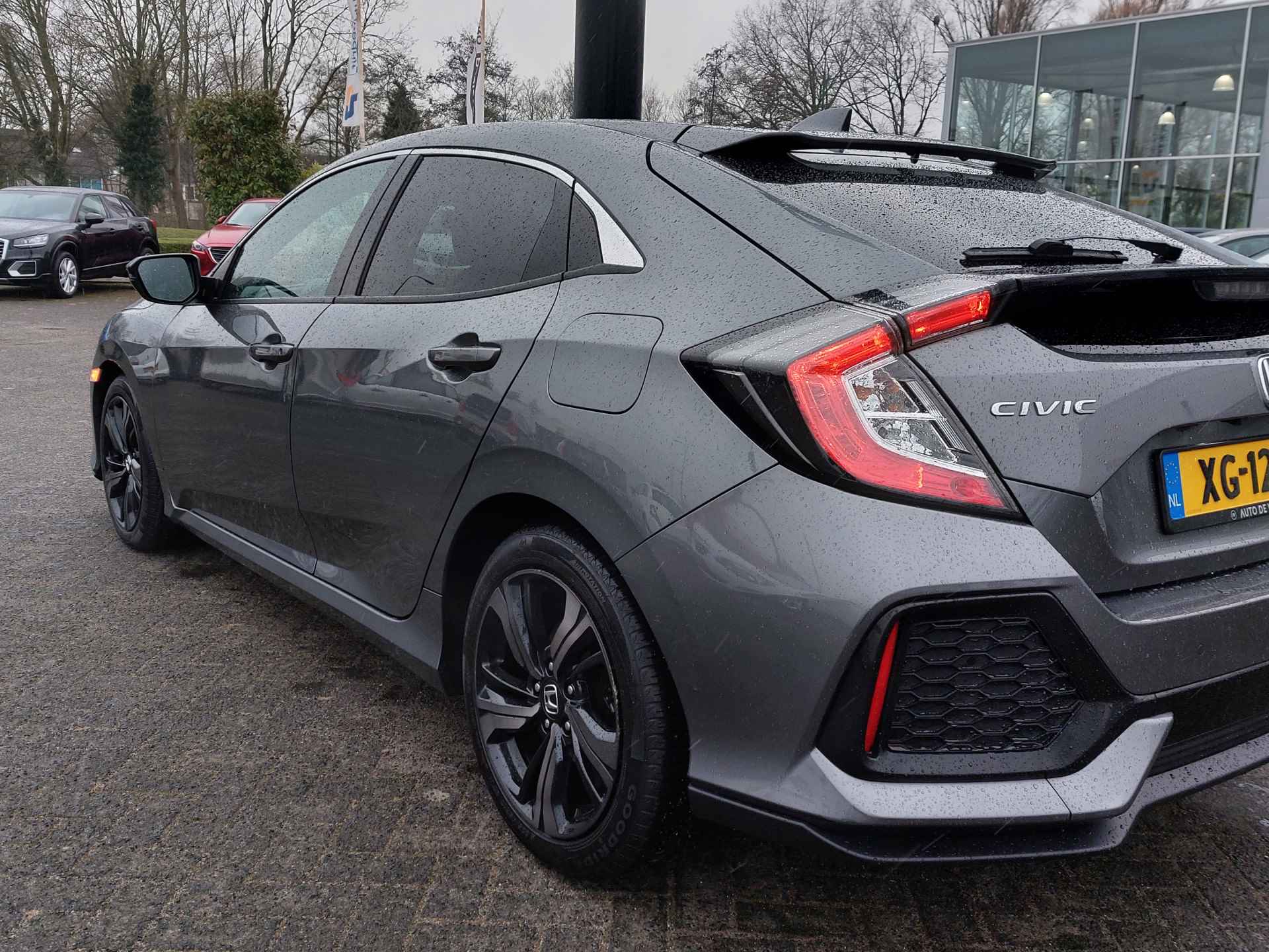 Honda Civic 1.0 i-VTEC 126pk Automaat Elegance | Navi | Apple Carplay+Android Auto | Clima | Adap.Cruise | Pdc V+A+Camera | Rijstrook+Licht+Regensensor | Mistlampen | Privacy Glass | 17''lm - 34/38