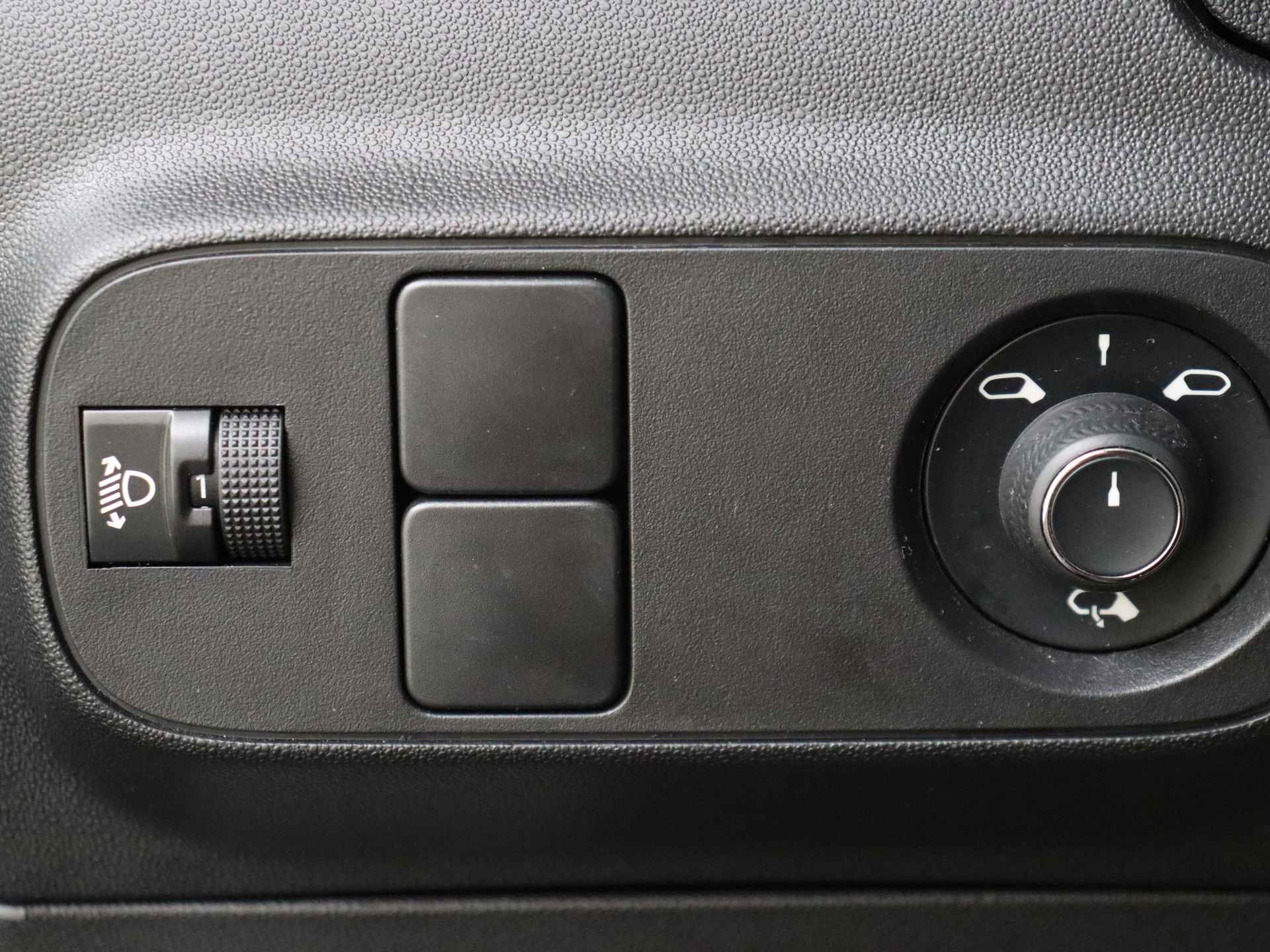 Citroën C3 1.2 PureTech Feel 5 deurs | Climate Control | Navigatie | - 25/32