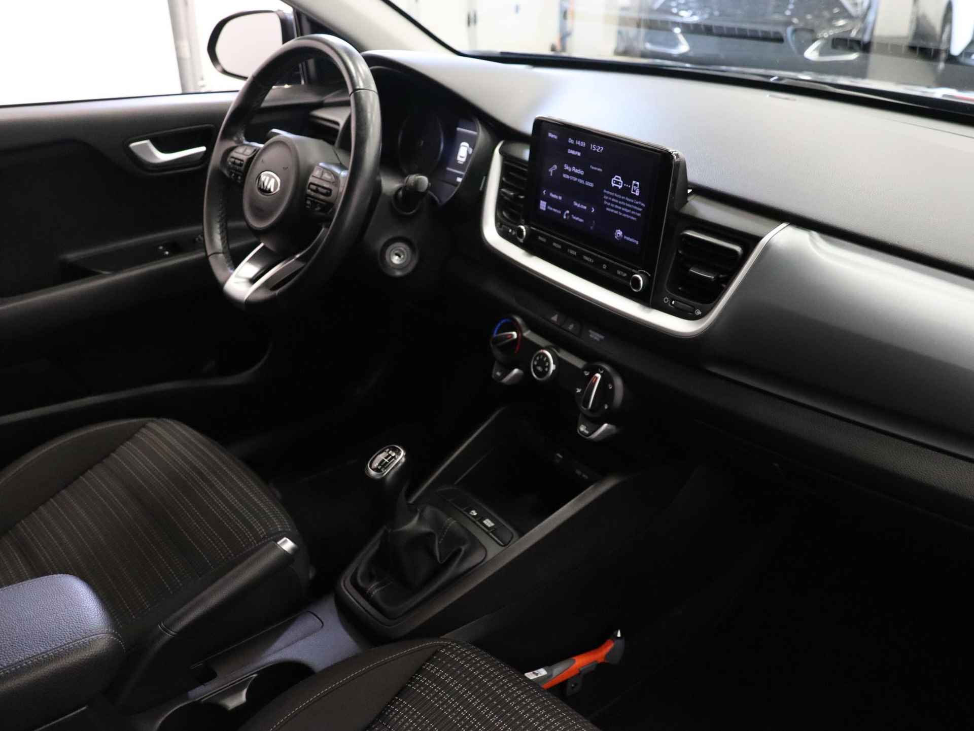 Kia Stonic 1.0 T-GDi MHEV DynamicLine | Camera | Apple Carplay / Android Auto | Airco | Cruise control | Bluetooth | Lichtmetalen velgen | - 16/37