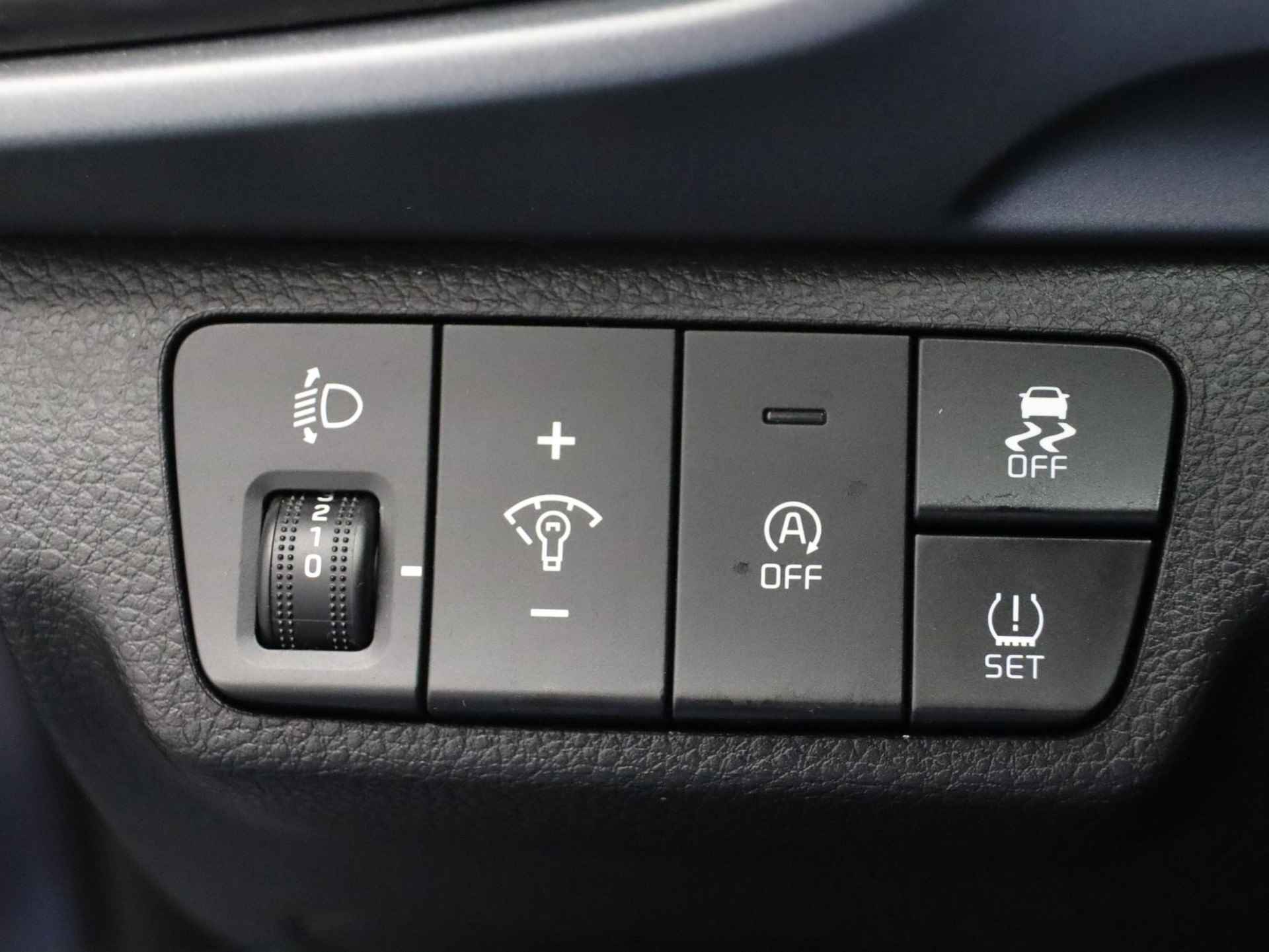 Kia Stonic 1.0 T-GDi MHEV DynamicLine | Camera | Apple Carplay / Android Auto | Airco | Cruise control | Bluetooth | Lichtmetalen velgen | - 33/37