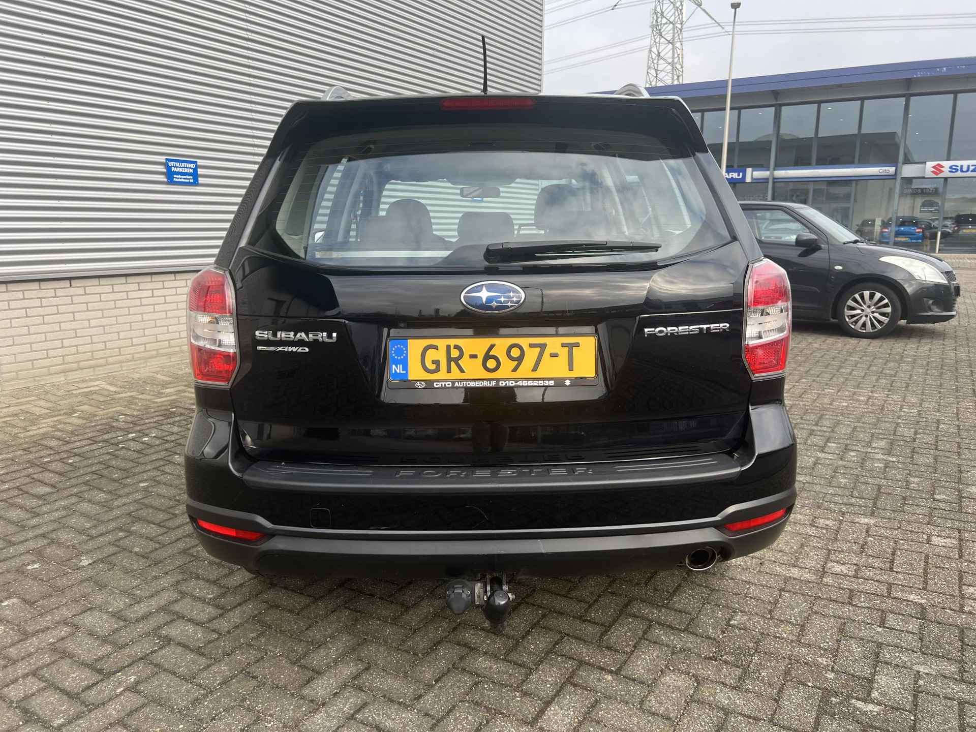 Subaru Forester 2.0 Luxury  | Trekhaak | Achteruitrijcamera | Navi | Lederen bekleding - 5/35