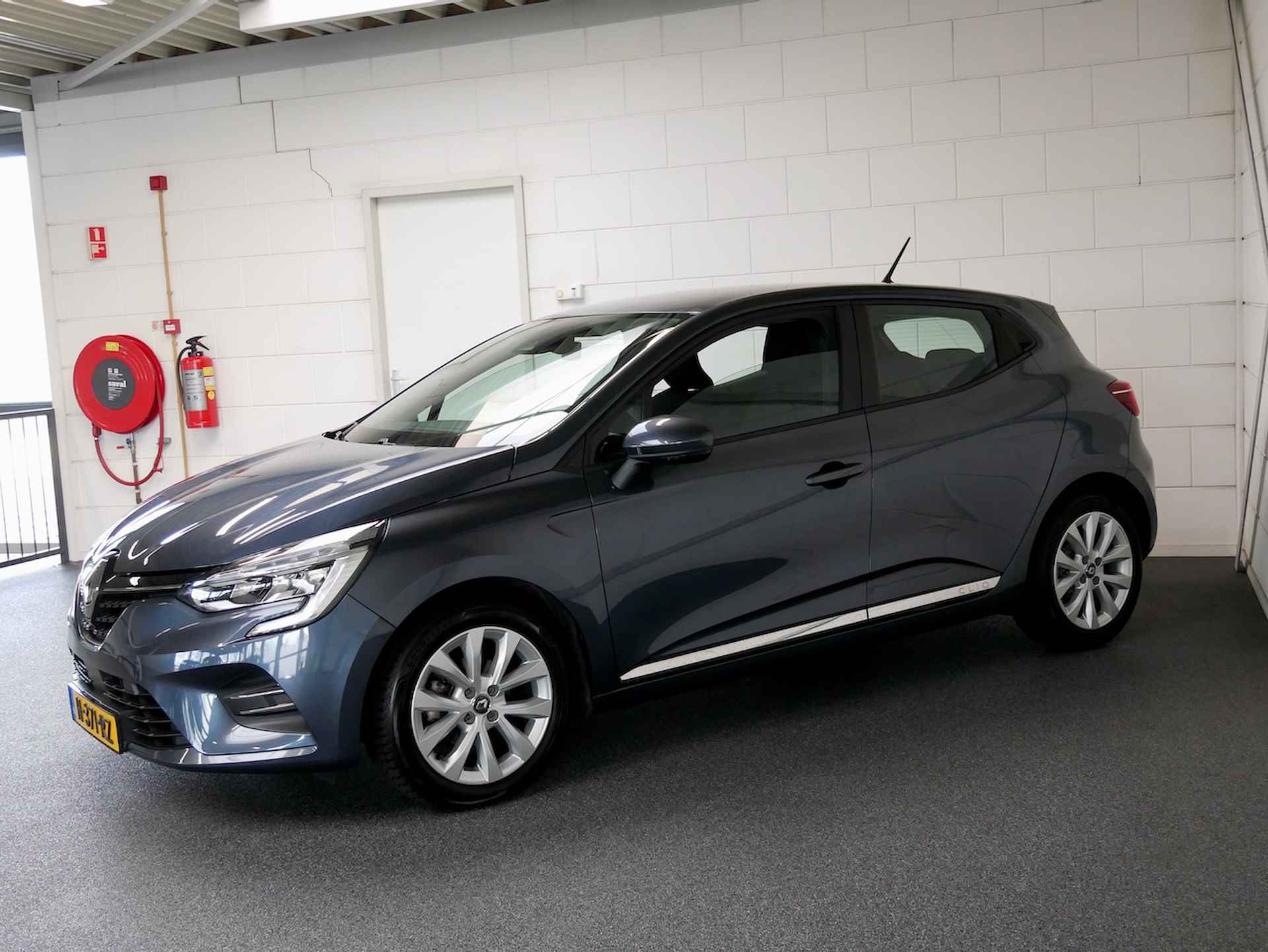 Renault Clio 1.0 TCe100pk Zen Navi/AC/LMV/PDC/Carplay (all-incl. prijs) - 29/29