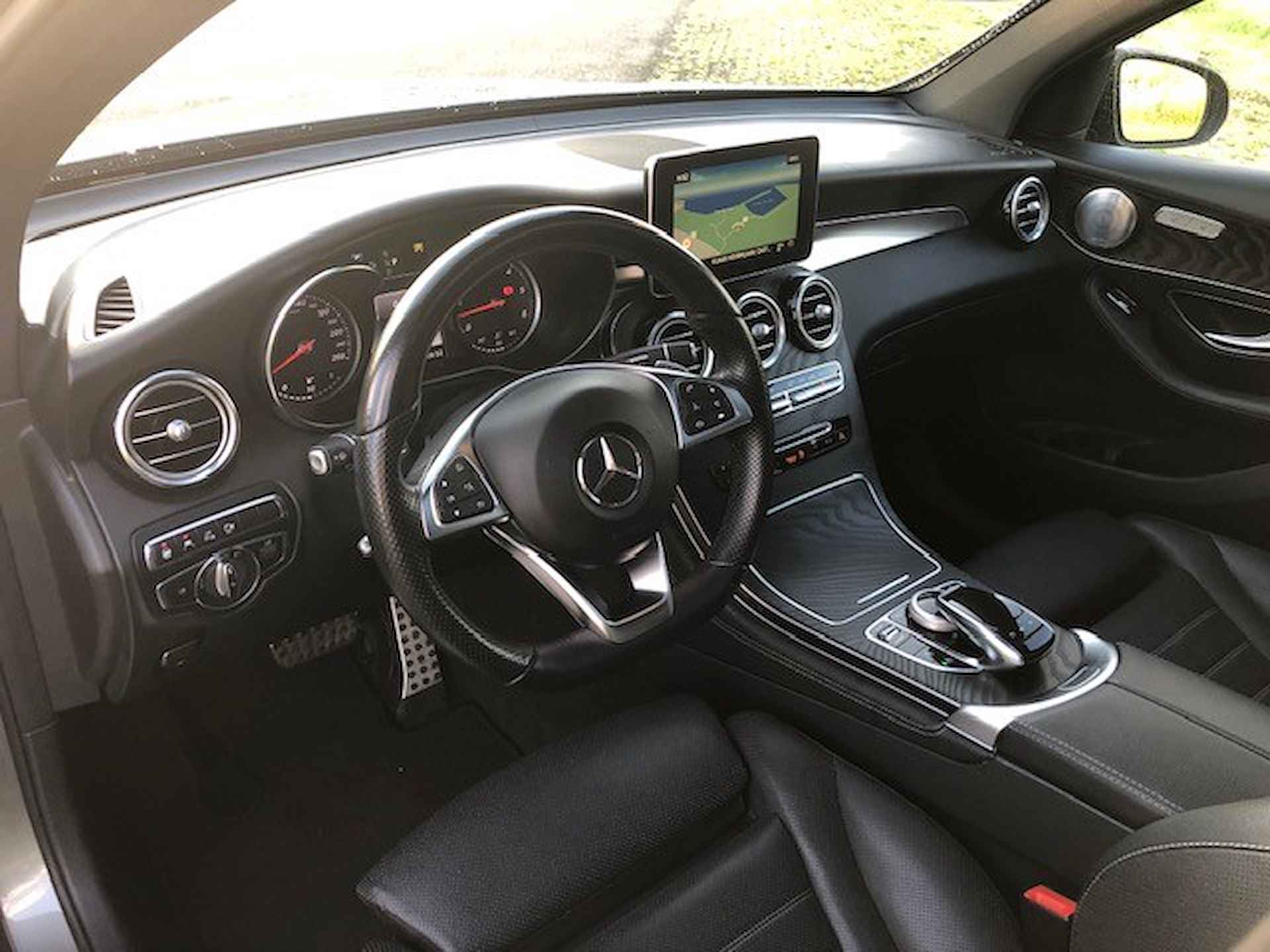 Mercedes-Benz GLC Coupé 350 d 4MATIC AMG-STYLE COMAND NAVIGATIE, BURMESTER, LEER, GEVENTILEERDE STOELEN, STOELVERWARMING, DISTRONIC, DODEHOEK ASSIST, SPOORASSIST, SCHUIF/KANTELDAK, PARKEERHULP V/A, 360 GRADEN CAMERA, ELEC. ACHTERKLEP, LED-LICHT, 19"AMG-VELGEN, ENZ. ENZ. FULL OPTIONS!! - 10/221