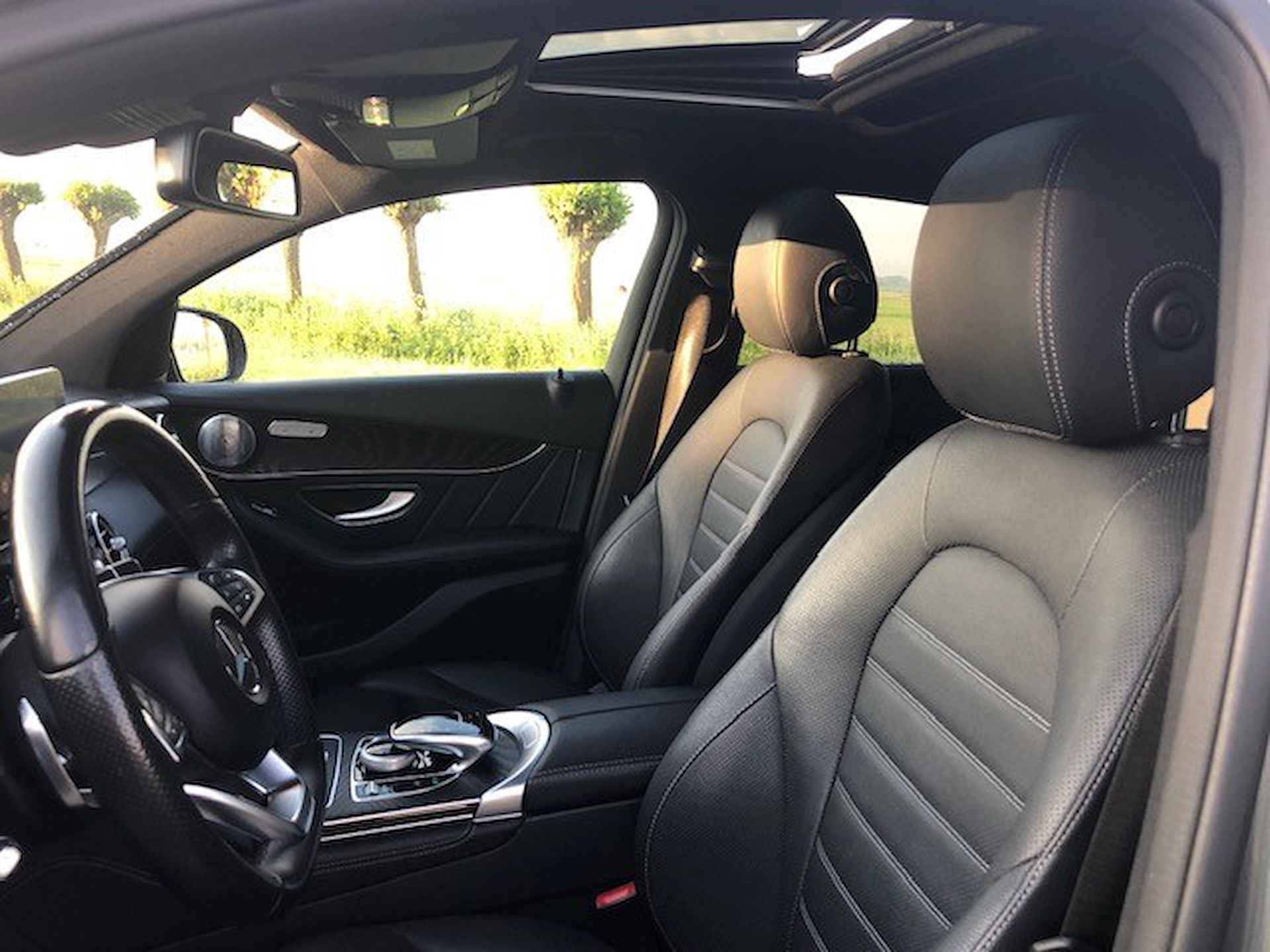 Mercedes-Benz GLC Coupé 350 d 4MATIC AMG-STYLE COMAND NAVIGATIE, BURMESTER, LEER, GEVENTILEERDE STOELEN, STOELVERWARMING, DISTRONIC, DODEHOEK ASSIST, SPOORASSIST, SCHUIF/KANTELDAK, PARKEERHULP V/A, 360 GRADEN CAMERA, ELEC. ACHTERKLEP, LED-LICHT, 19"AMG-VELGEN, ENZ. ENZ. FULL OPTIONS!! - 12/221