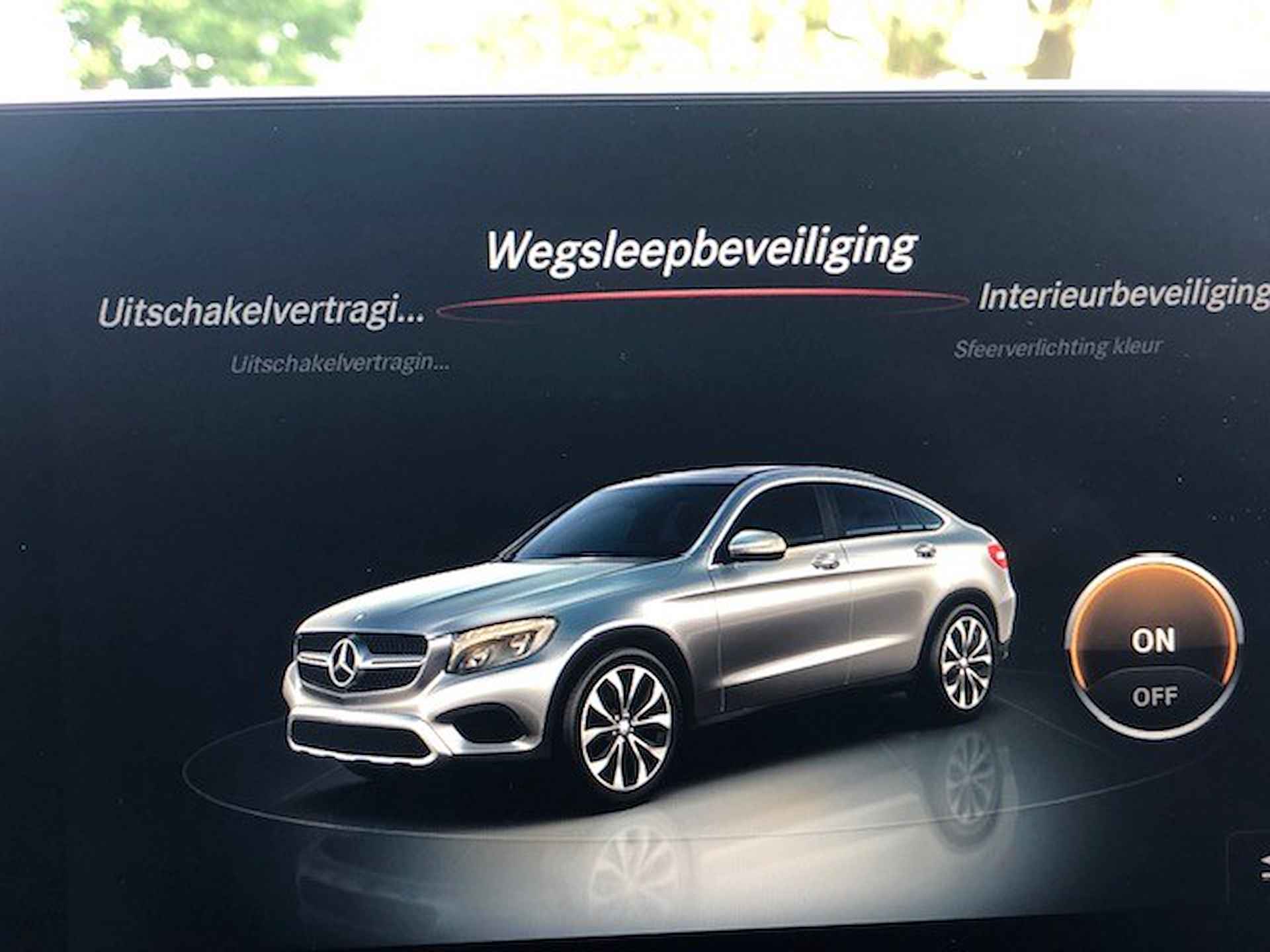 Mercedes-Benz GLC Coupé 350 d 4MATIC AMG-STYLE COMAND NAVIGATIE, BURMESTER, LEER, GEVENTILEERDE STOELEN, STOELVERWARMING, DISTRONIC, DODEHOEK ASSIST, SPOORASSIST, SCHUIF/KANTELDAK, PARKEERHULP V/A, 360 GRADEN CAMERA, ELEC. ACHTERKLEP, LED-LICHT, 19"AMG-VELGEN, ENZ. ENZ. FULL OPTIONS!! - 92/221