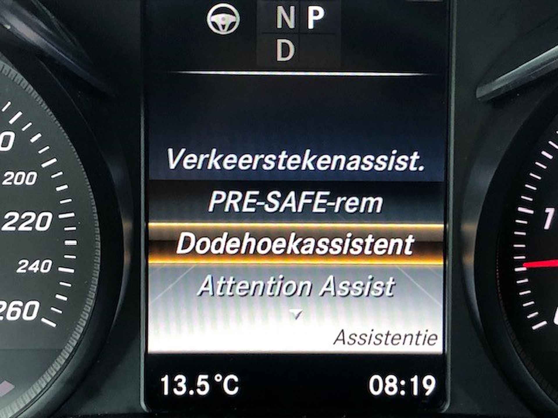 Mercedes-Benz GLC Coupé 350 d 4MATIC AMG-STYLE COMAND NAVIGATIE, BURMESTER, LEER, GEVENTILEERDE STOELEN, STOELVERWARMING, DISTRONIC, DODEHOEK ASSIST, SPOORASSIST, SCHUIF/KANTELDAK, PARKEERHULP V/A, 360 GRADEN CAMERA, ELEC. ACHTERKLEP, LED-LICHT, 19"AMG-VELGEN, ENZ. ENZ. FULL OPTIONS!! - 160/221