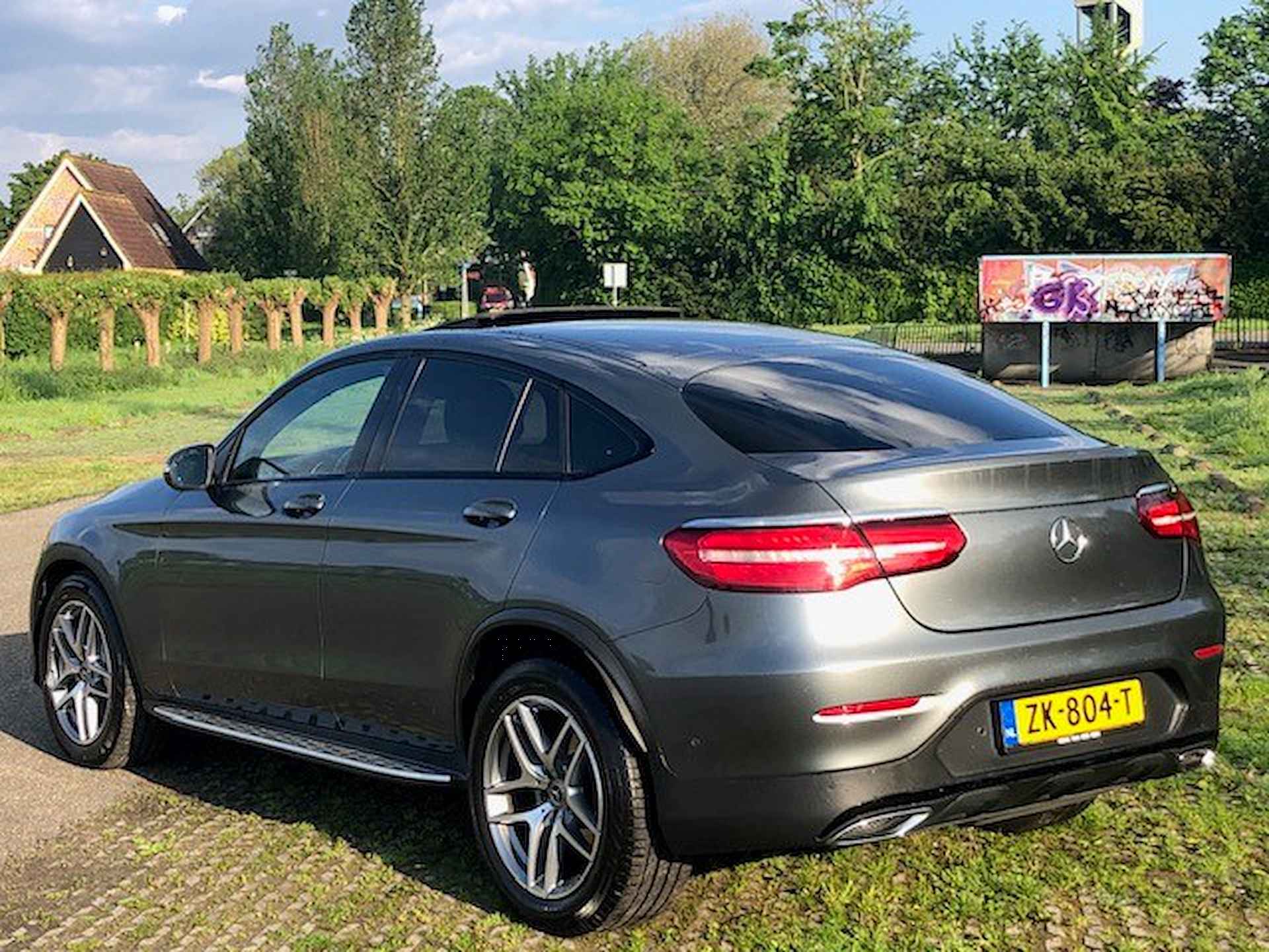 Mercedes-Benz GLC Coupé 350 d 4MATIC AMG-STYLE COMAND NAVIGATIE, BURMESTER, LEER, GEVENTILEERDE STOELEN, STOELVERWARMING, DISTRONIC, DODEHOEK ASSIST, SPOORASSIST, SCHUIF/KANTELDAK, PARKEERHULP V/A, 360 GRADEN CAMERA, ELEC. ACHTERKLEP, LED-LICHT, 19"AMG-VELGEN, ENZ. ENZ. FULL OPTIONS!! - 193/221