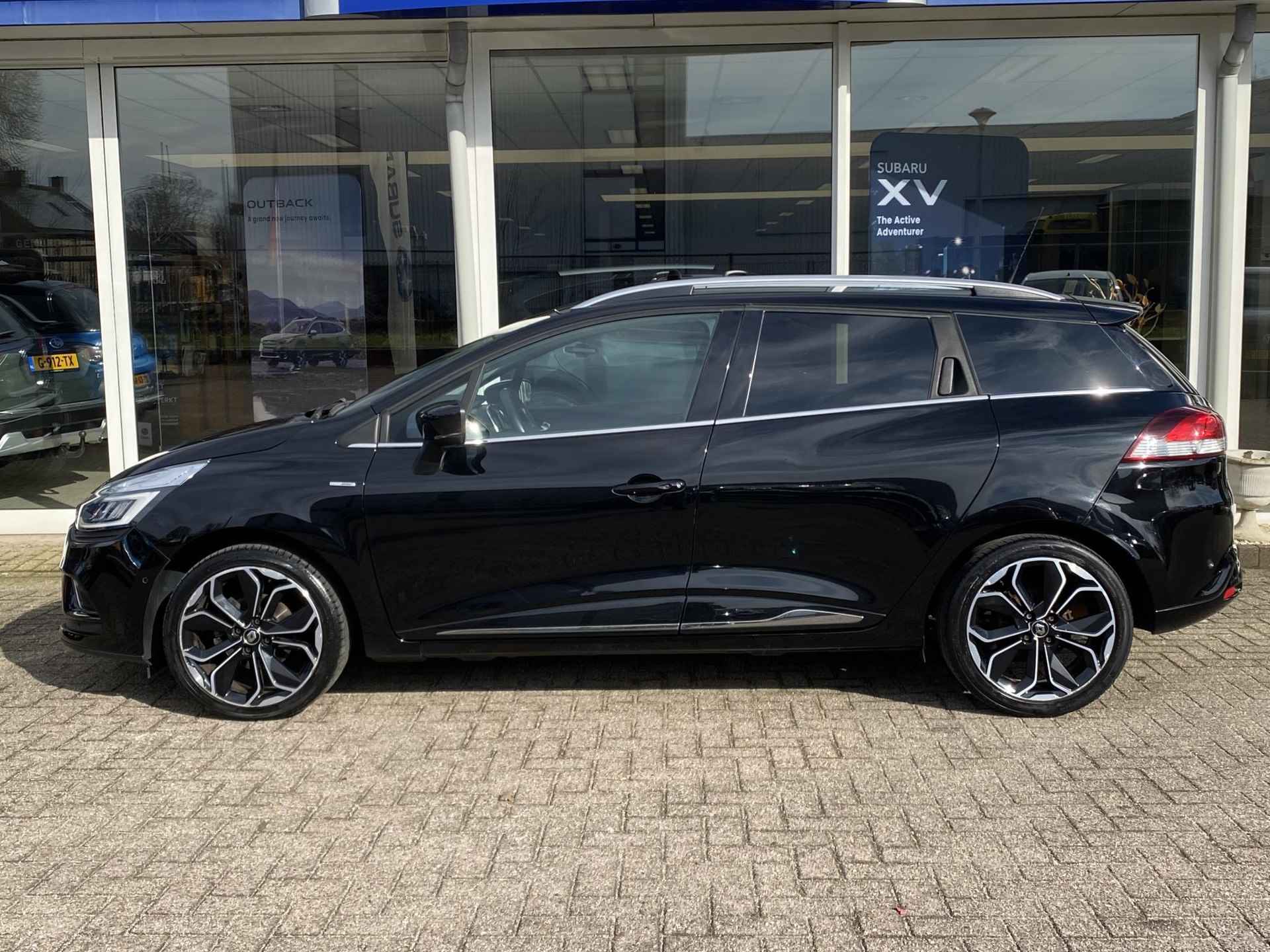 Renault Clio Estate 0.9 TCe Bose  | Stoelverwarming voor | Achteruitrijcamera | Parkeersensoren voor + achter | Navigatie | Premium geluidsinstallatie | - 3/42