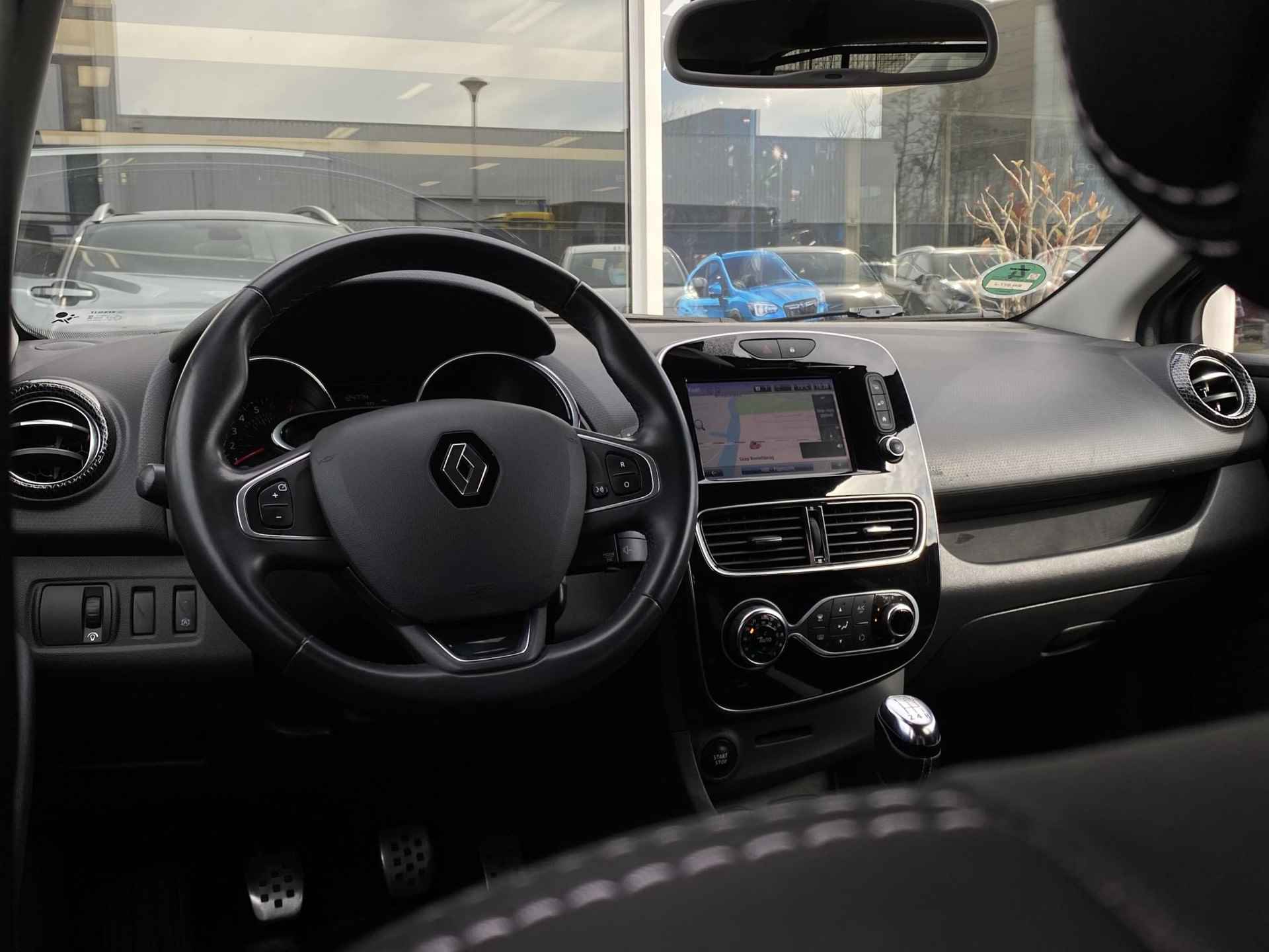 Renault Clio Estate 0.9 TCe Bose  | Stoelverwarming voor | Achteruitrijcamera | Parkeersensoren voor + achter | Navigatie | Premium geluidsinstallatie | - 11/42