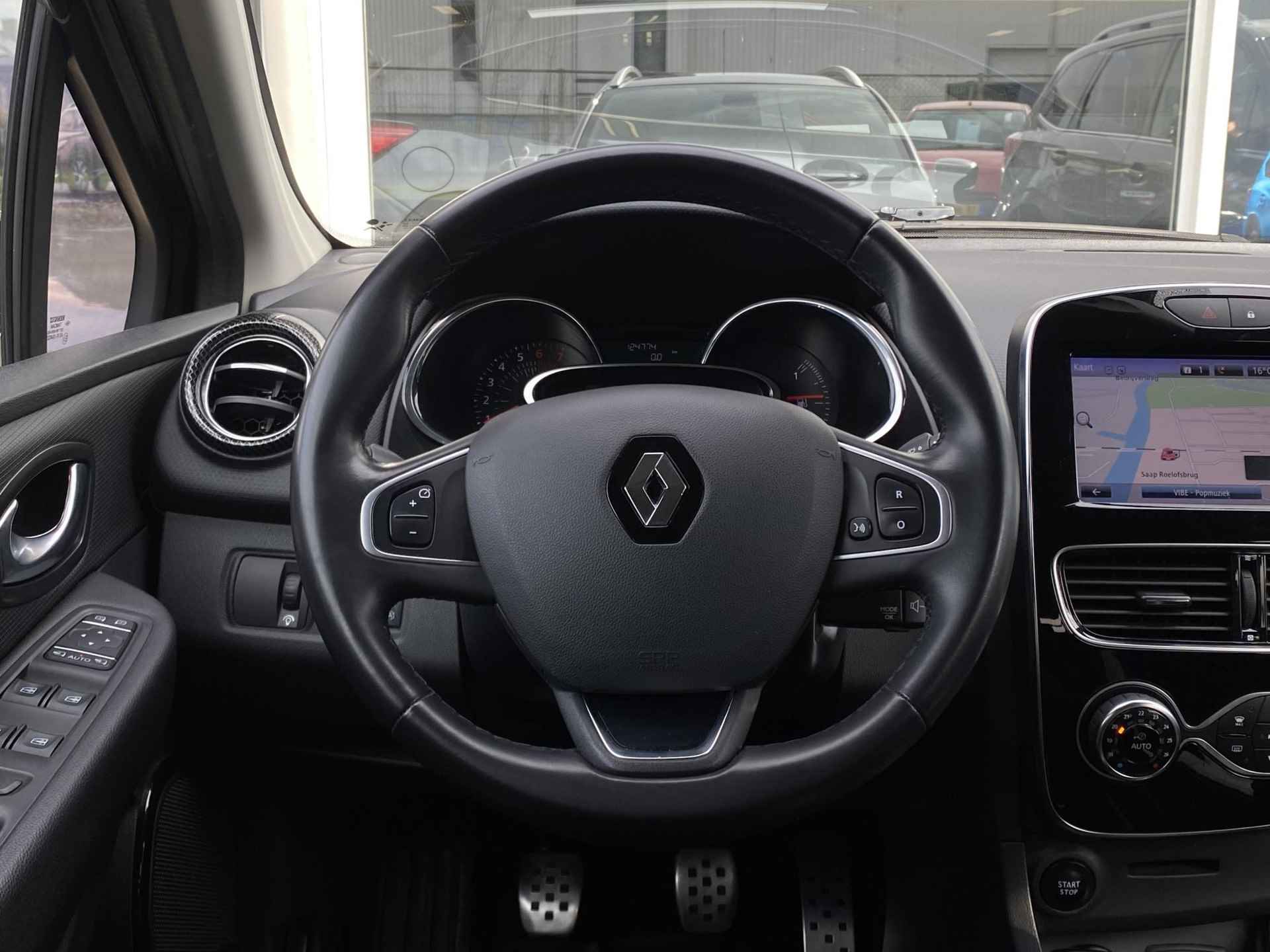 Renault Clio Estate 0.9 TCe Bose  | Stoelverwarming voor | Achteruitrijcamera | Parkeersensoren voor + achter | Navigatie | Premium geluidsinstallatie | - 12/42