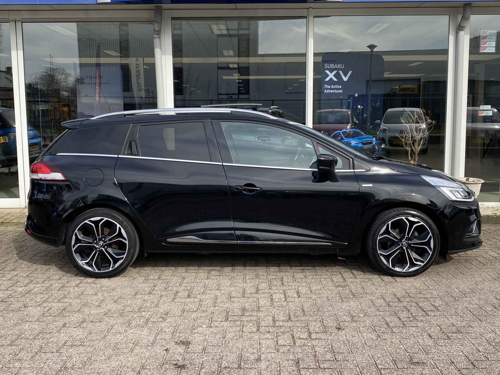 Renault Clio Estate 0.9 TCe Bose  | Stoelverwarming voor | Achteruitrijcamera | Parkeersensoren voor + achter | Navigatie | Premium geluidsinstallatie | - 30/42