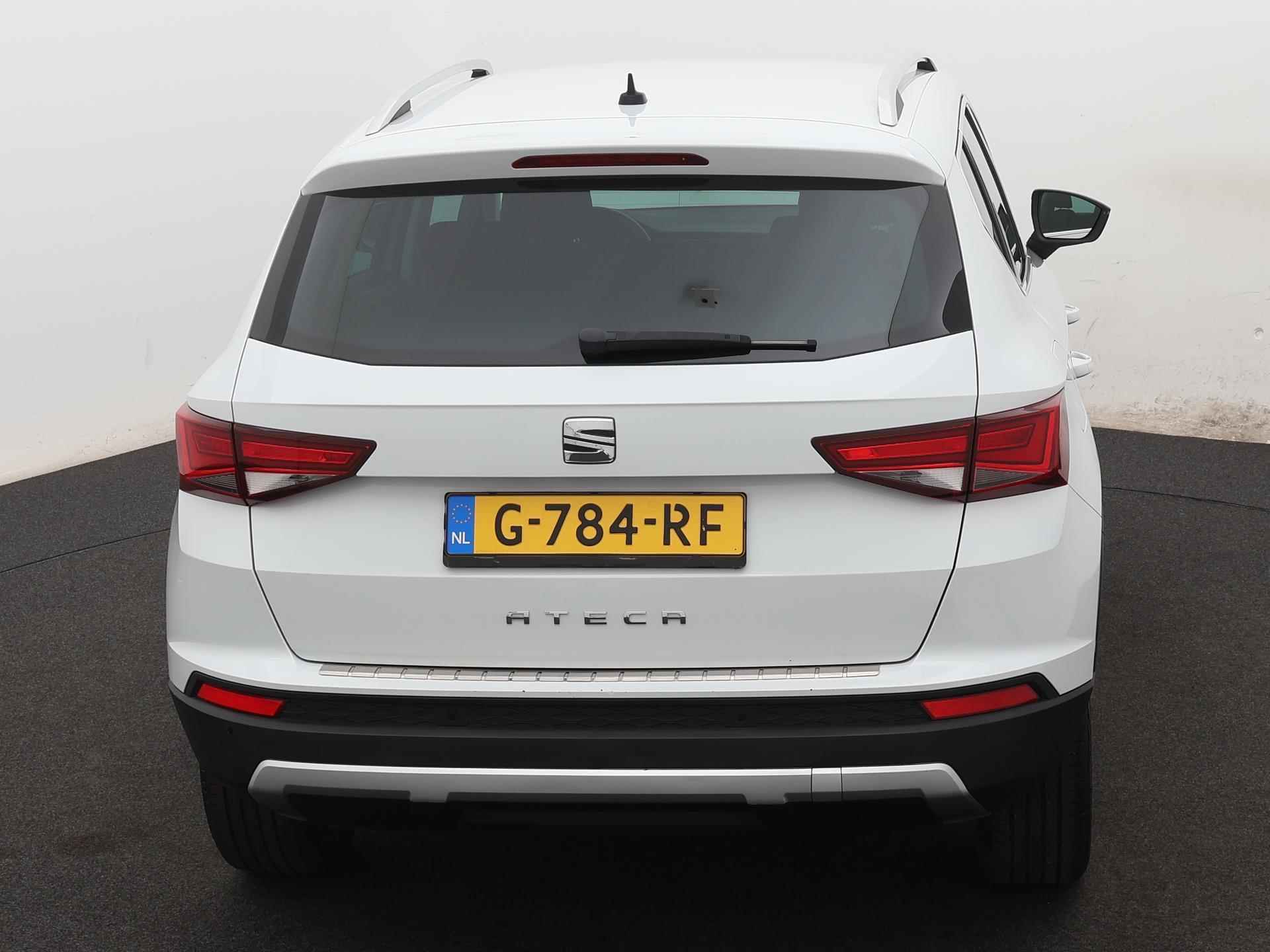 SEAT Ateca 1.5 TSI Style Business Intense 150 PK | Automaat | LED Koplampen | Trekhaak | Navigatie | Rondomzicht Camera | Climate Control | Apple Carplay/Android Auto | Elektrische achterklep | Cruise Control | Privacy Glass | Parkeersensoren | Stoelverwarming | Lichtmetalen velgen | - 8/22