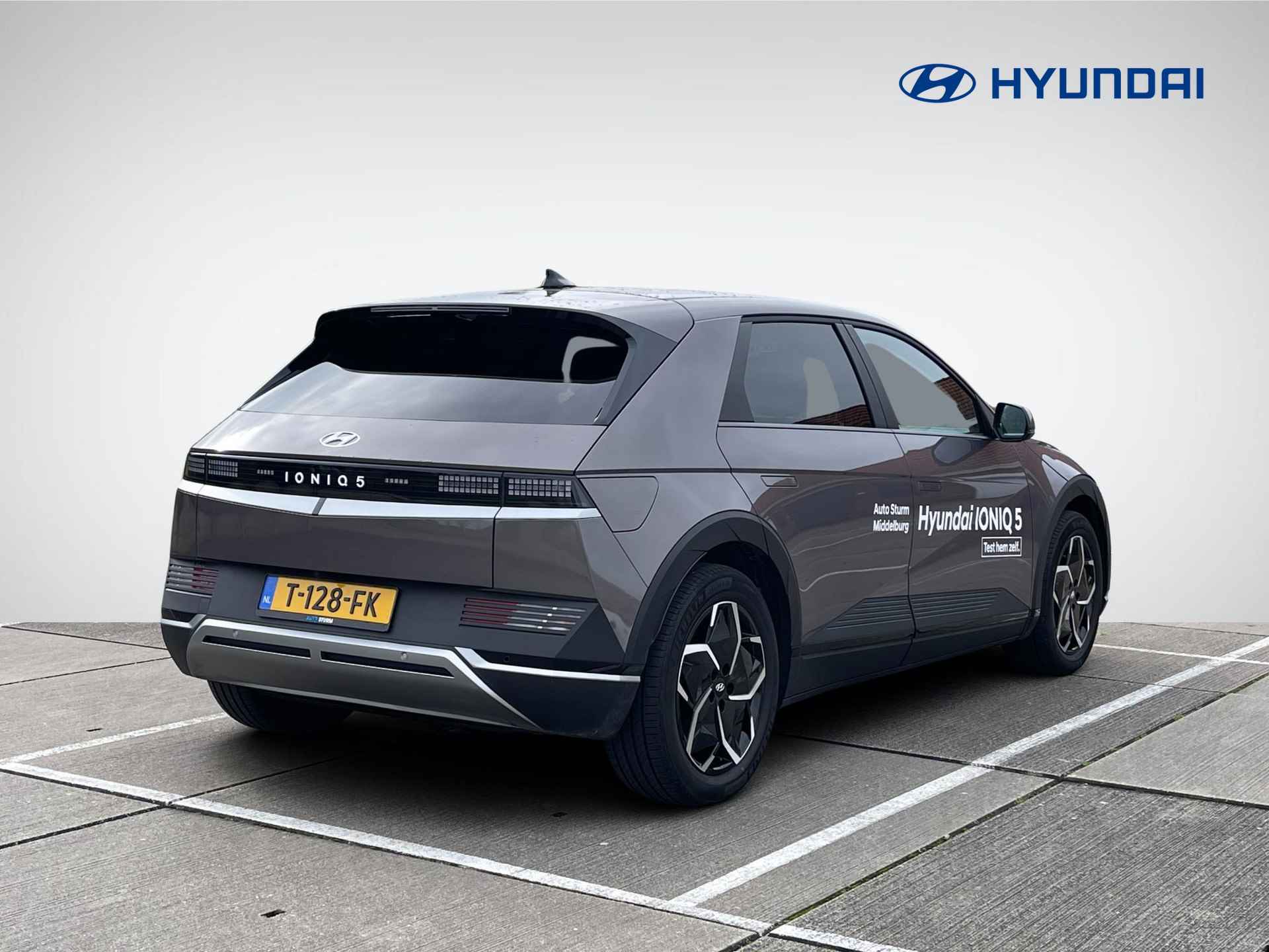 Hyundai IONIQ 5 77 kWh Connect Option Pack | Warmtepomp | Stuur- + Stoelverwarming | Adapt. Cruise Control | Apple Carplay/Android Auto | BOSE Audio | Rijklaarprijs! - 4/24