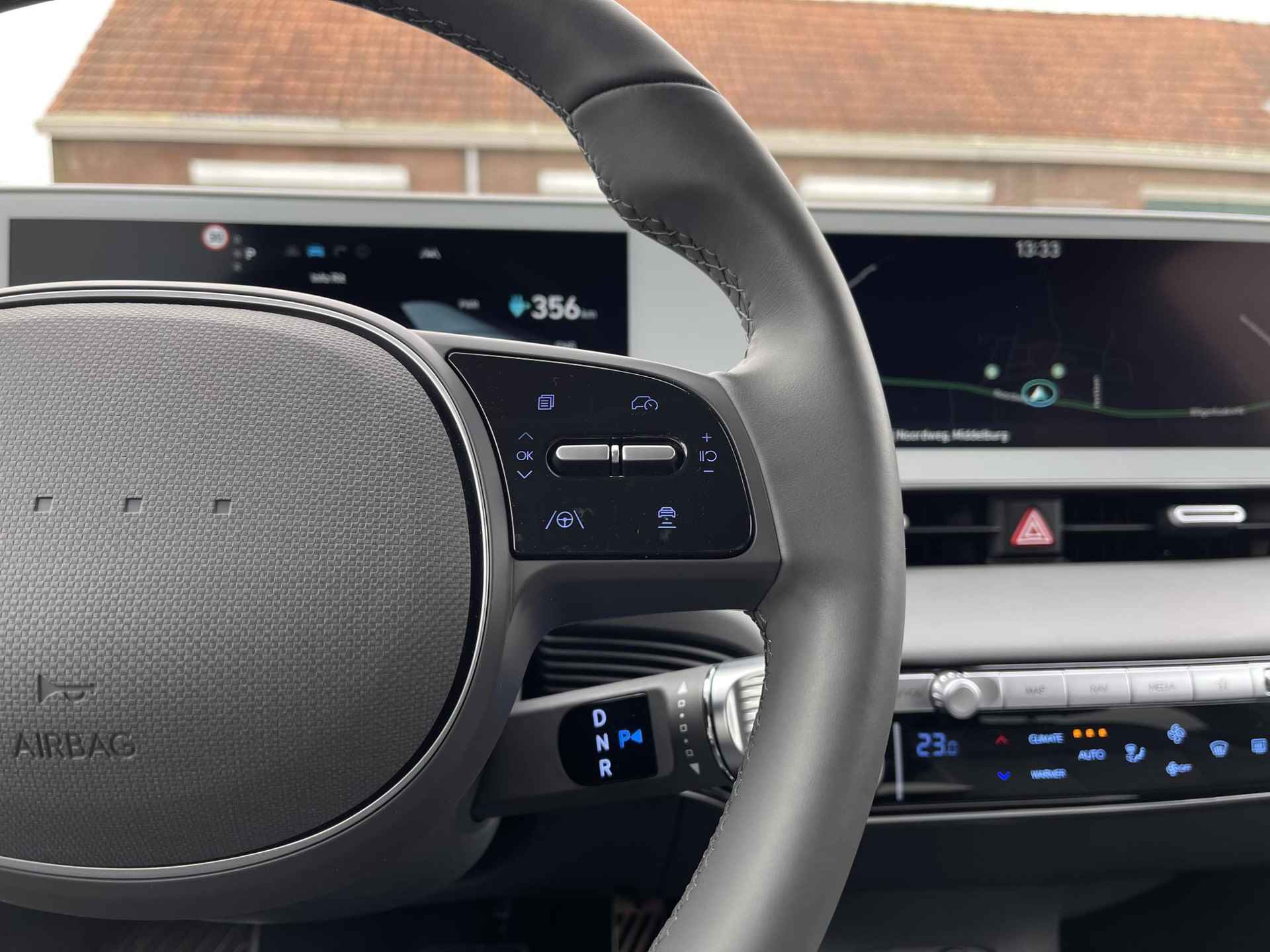 Hyundai IONIQ 5 77 kWh Connect Option Pack | Warmtepomp | Stuur- + Stoelverwarming | Adapt. Cruise Control | Apple Carplay/Android Auto | BOSE Audio | Rijklaarprijs! - 15/24