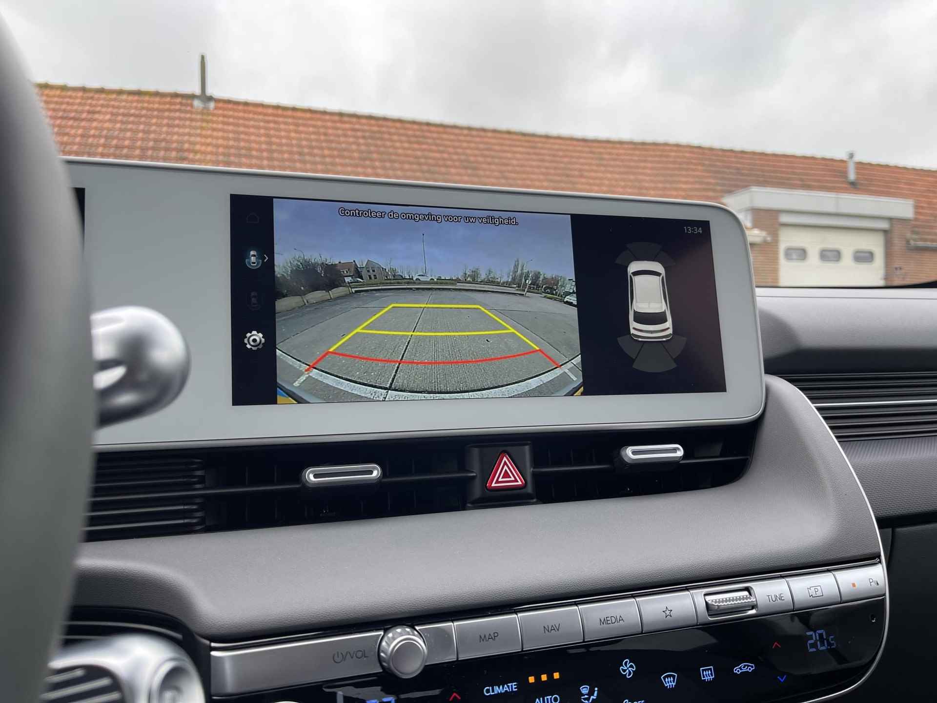 Hyundai IONIQ 5 77 kWh Connect Option Pack | Warmtepomp | Stuur- + Stoelverwarming | Adapt. Cruise Control | Apple Carplay/Android Auto | BOSE Audio | Rijklaarprijs! - 17/24