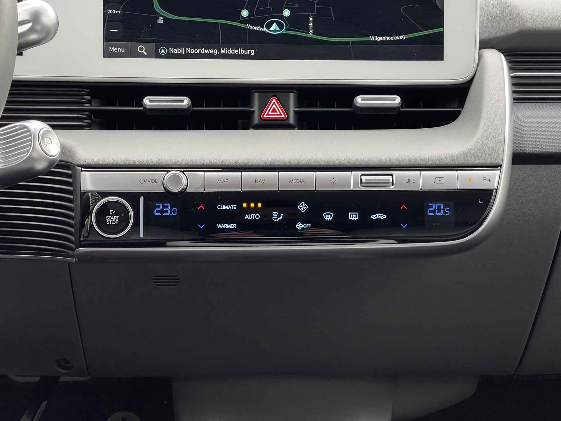 Hyundai IONIQ 5 77 kWh Connect Option Pack | Warmtepomp | Stuur- + Stoelverwarming | Adapt. Cruise Control | Apple Carplay/Android Auto | BOSE Audio | Rijklaarprijs! - 20/24