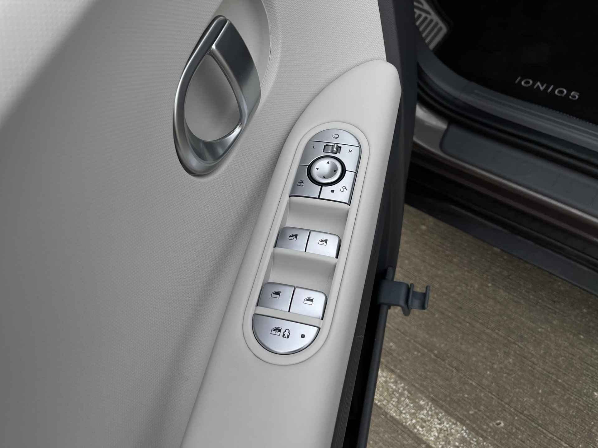 Hyundai IONIQ 5 77 kWh Connect Option Pack | Warmtepomp | Stuur- + Stoelverwarming | Adapt. Cruise Control | Apple Carplay/Android Auto | BOSE Audio | Rijklaarprijs! - 22/24