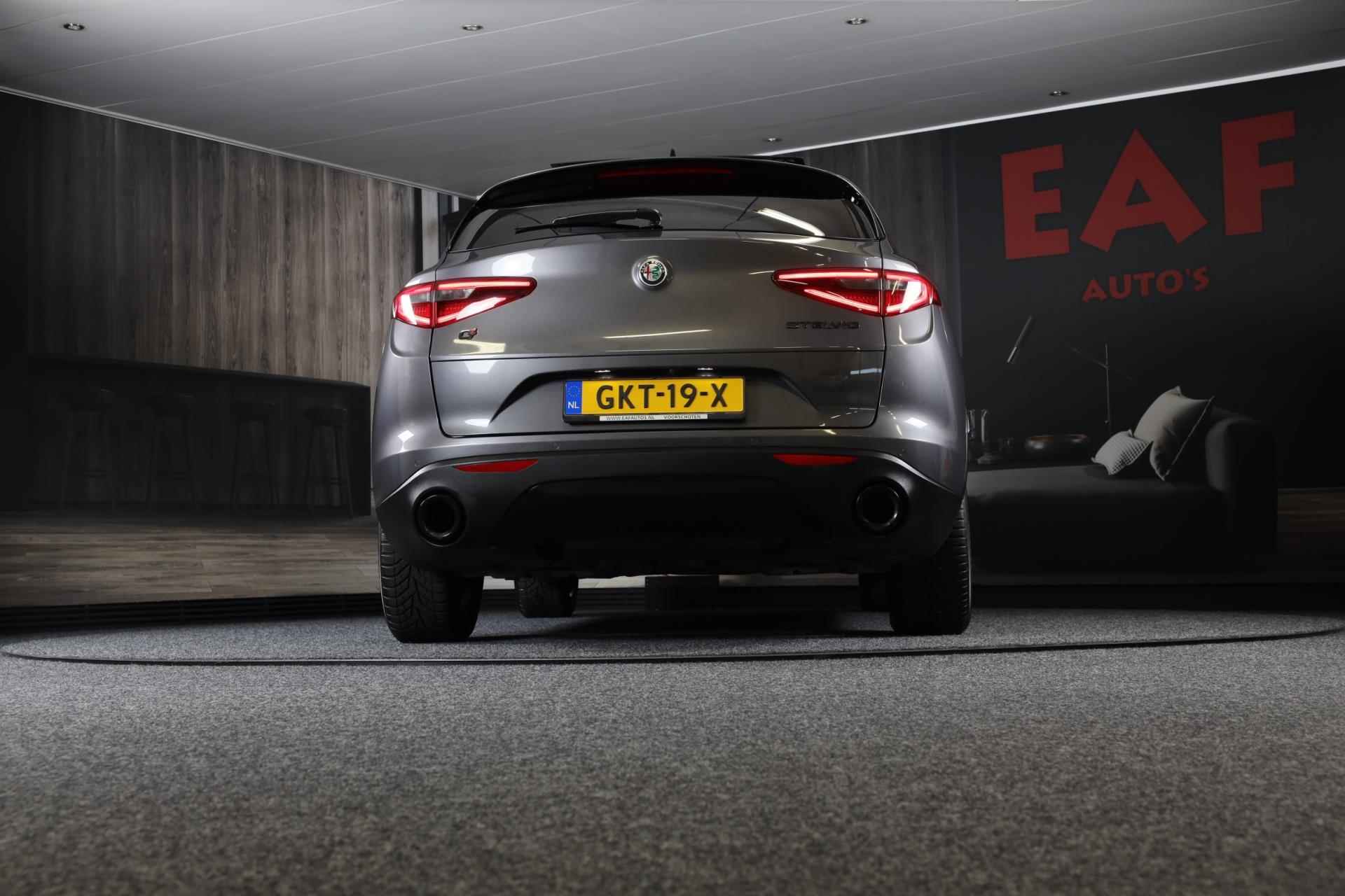 Alfa Romeo STELVIO 2.0 T AWD Veloce / AUT / Open Panoramadak / Lane Assist / Dode Hoek / Navi / Ecc / Leder / Led / Pdc / 19 - 31/49