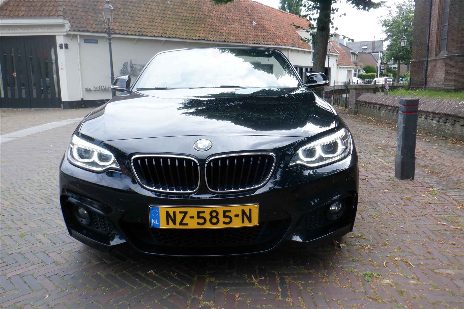 BMW 2-Serie 2.0 220I CABRIO AUT HIGH EXE. 49.000 KM - 4/22