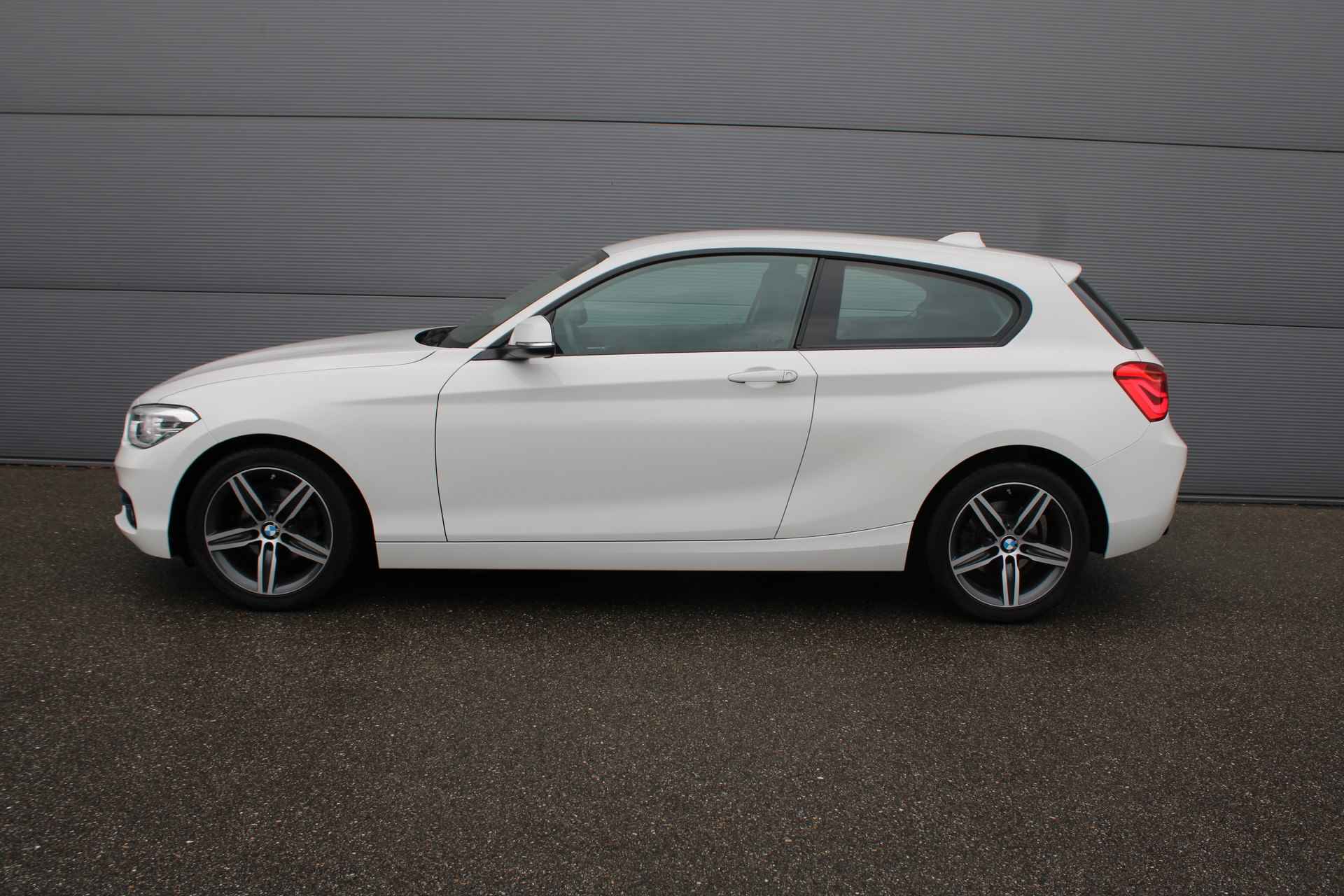 BMW 1-serie 118i Executive - 8/23