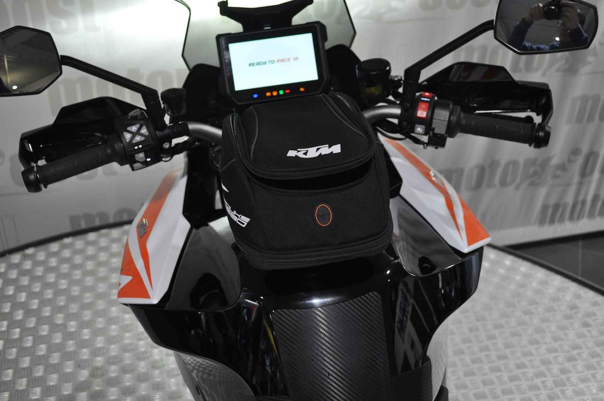 KTM 1290 Super Duke Gt FULL OPTIONS - 19/24