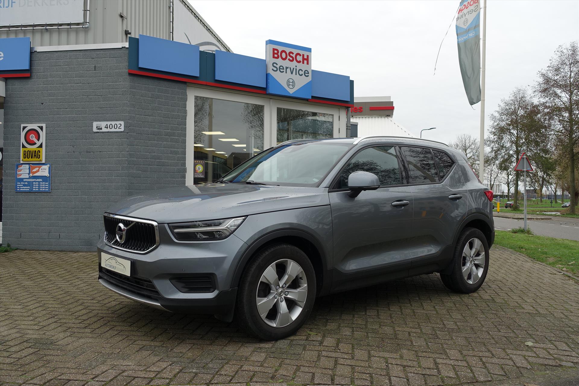 Volvo Xc40 T5 247pk AWD Geartronic Momentum Pro | LEDER | 360 CAM | TREKHAAK | H/K | STUURVERW