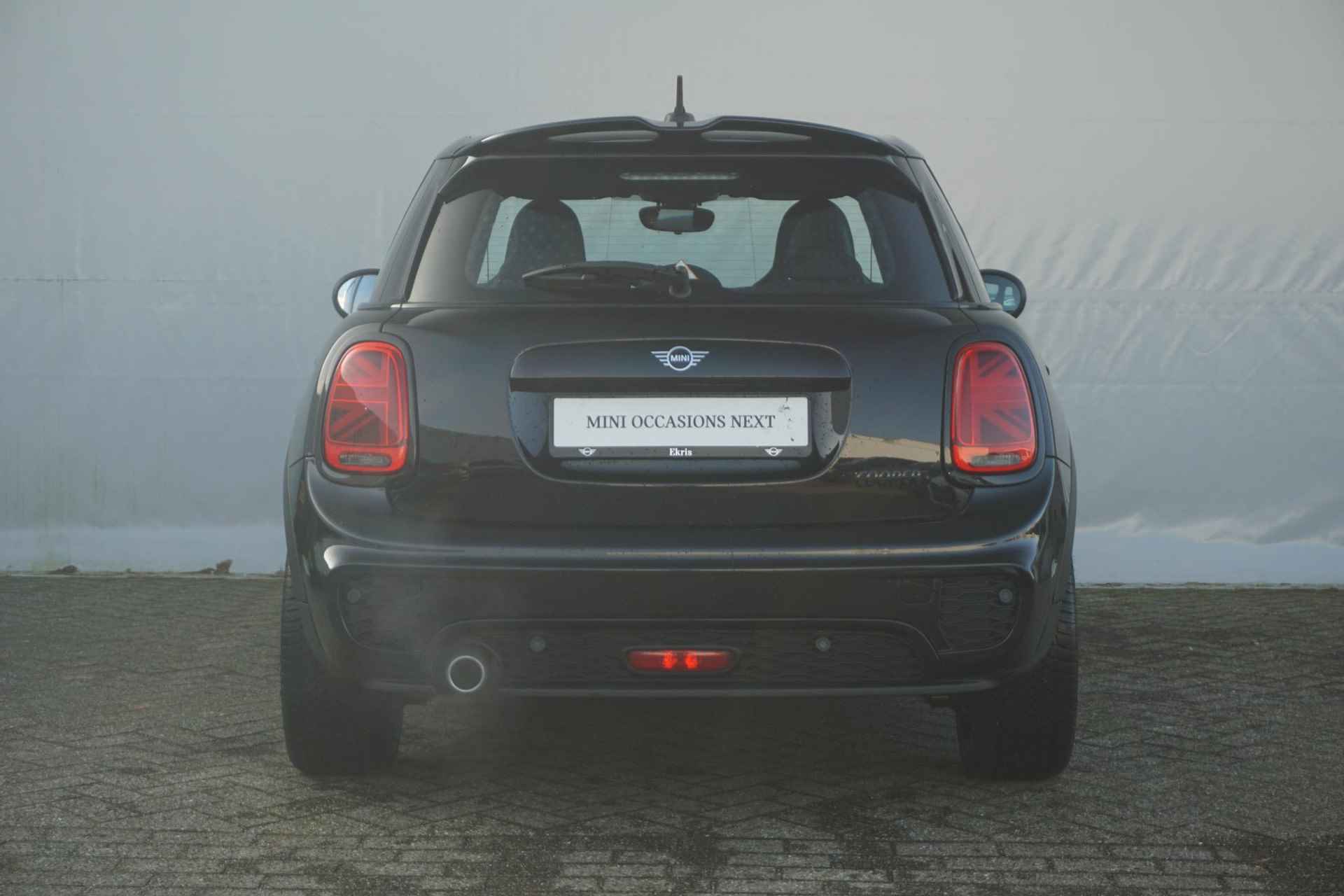 Mini 5-Deurs Cooper Dalston Edition / 17'' LM Velgen / Parkeersensoren / Navi - 5/34